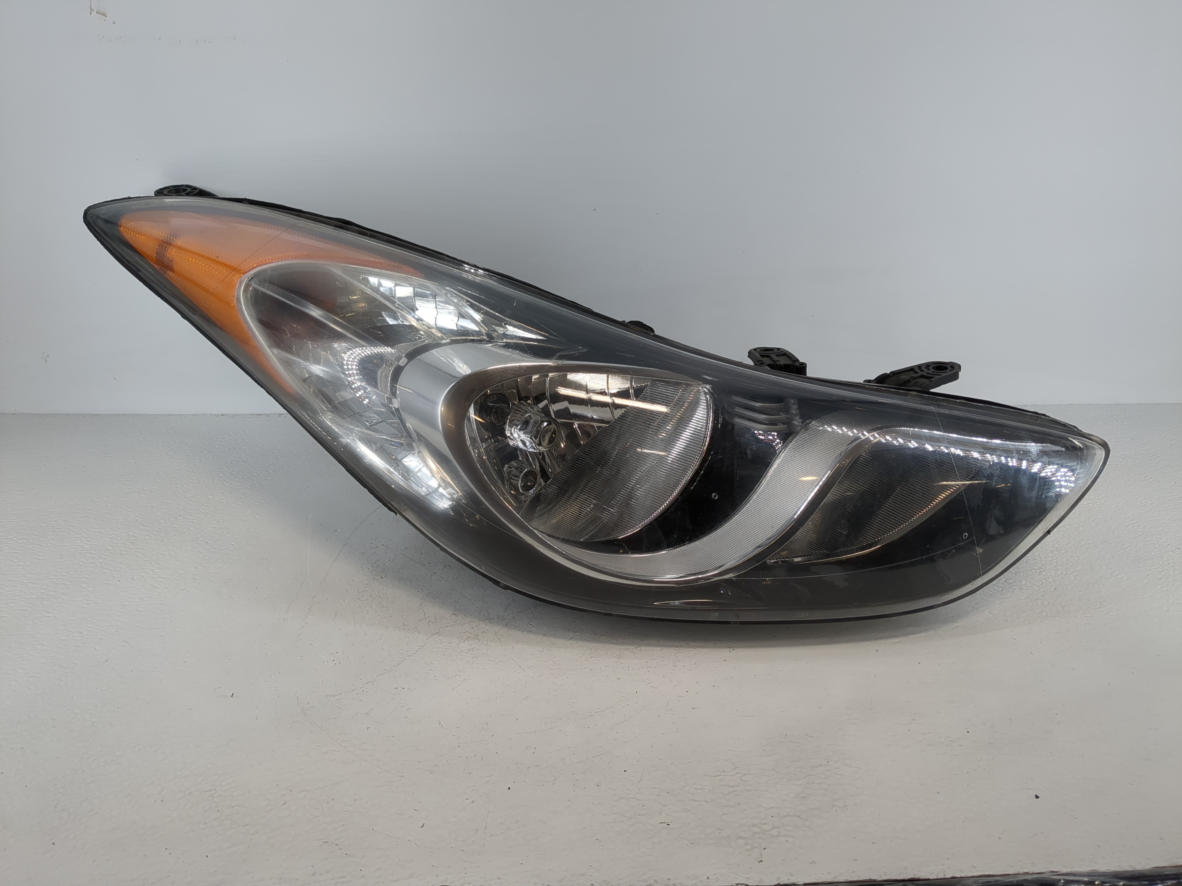 2011-2013 Hyundai Elantra Passenger Right Oem Head Light Headlight Lamp 1096531 - Oemusedautoparts1.com