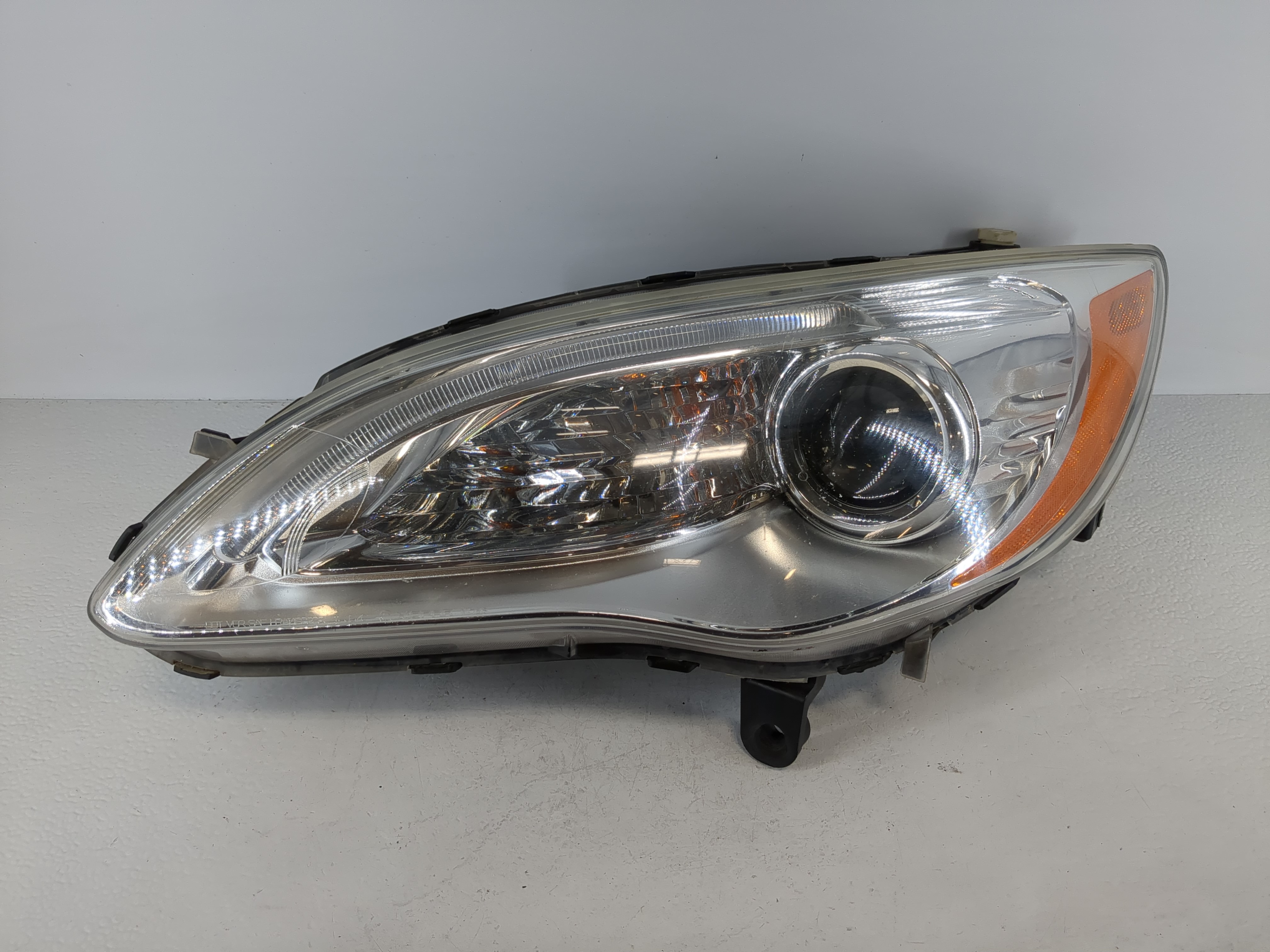 2011-2014 Chrysler 200 Driver Left Oem Head Light Headlight Lamp 1096534 - Oemusedautoparts1.com