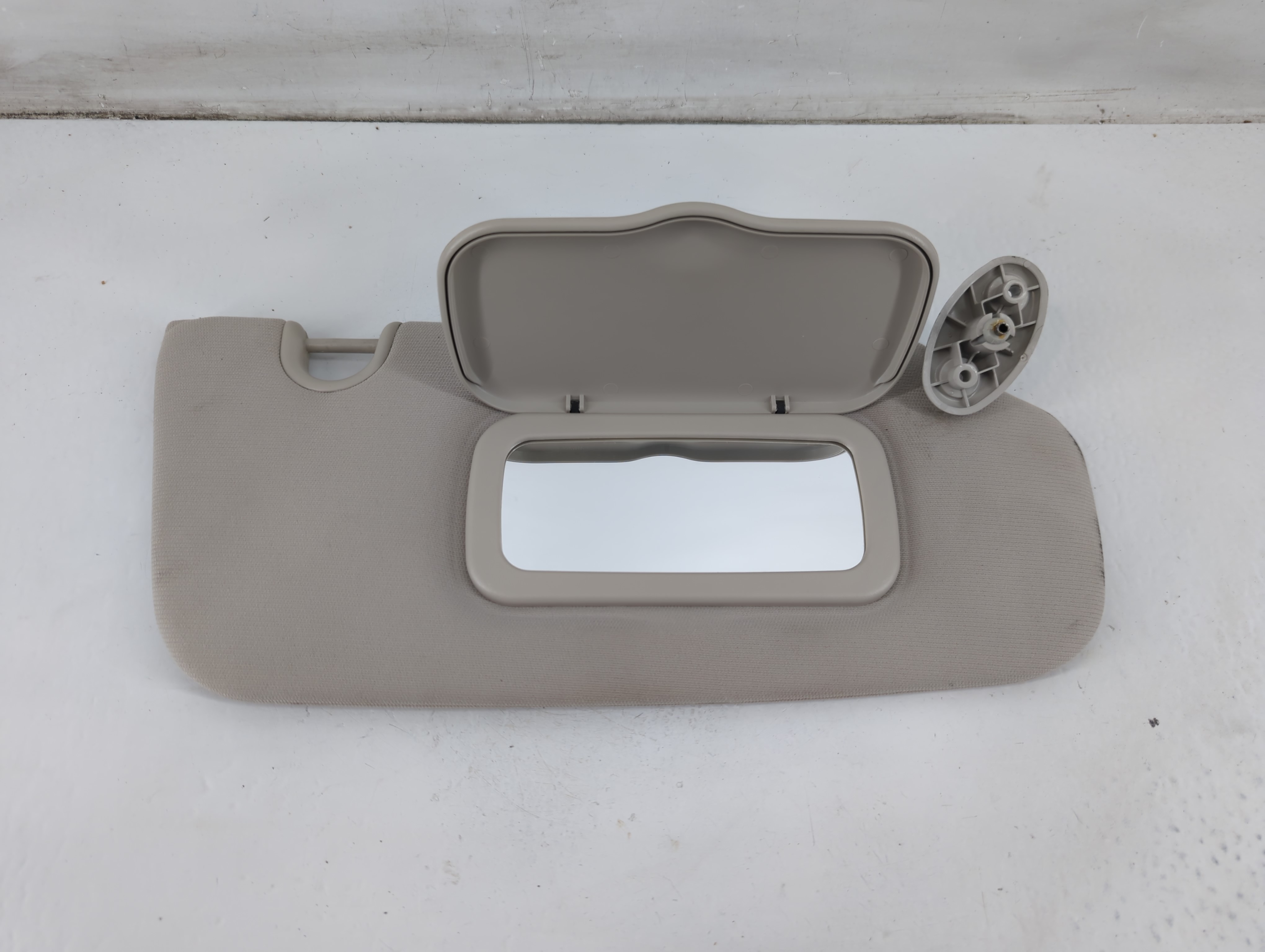 2010-2017 Jeep Patriot Driver Sun Visor Mirror Left Sunvisor Grey 1096548 - Oemusedautoparts1.com