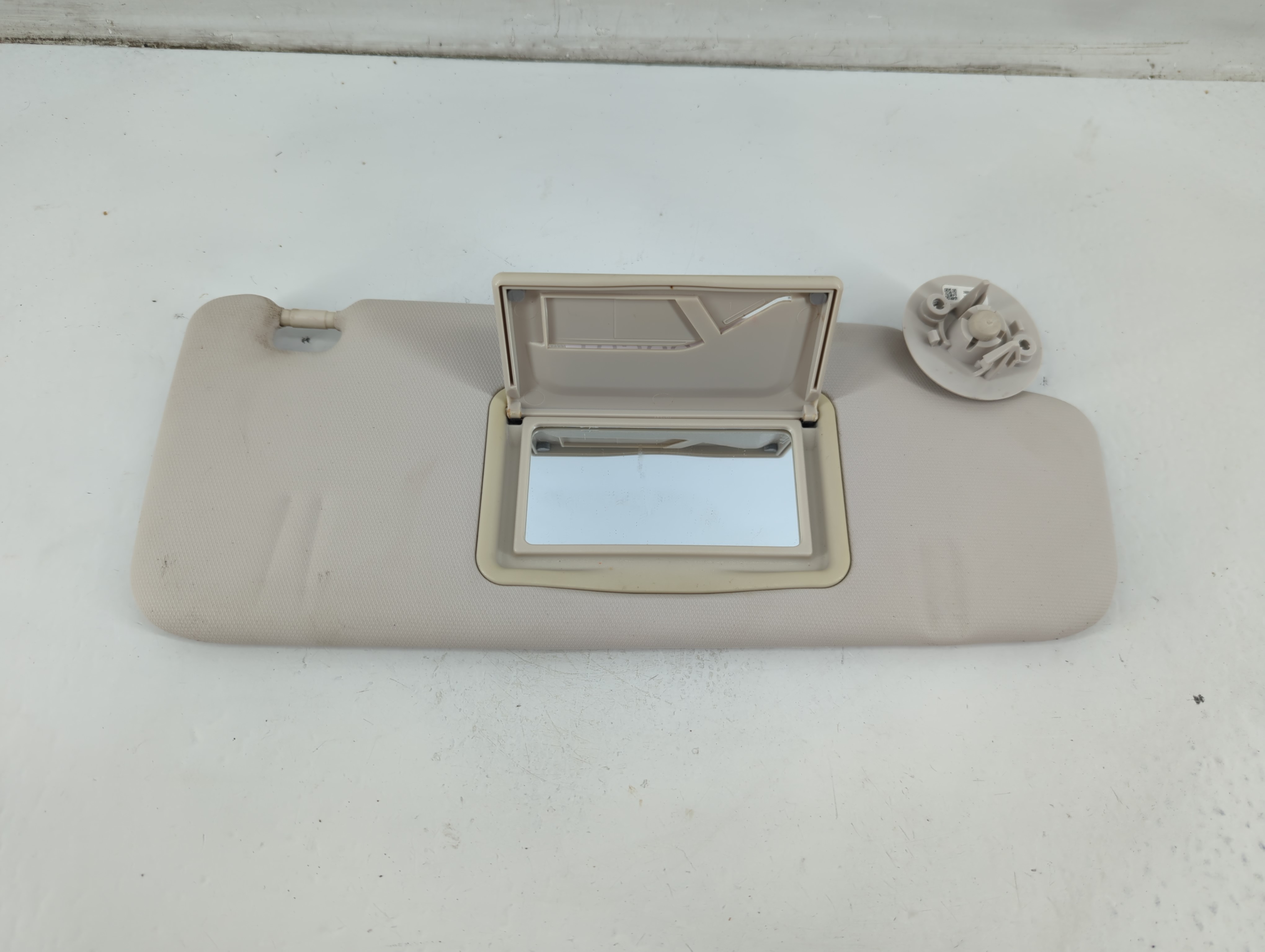 Picture of 2016-2016 Chevrolet Cruze Driver Sun Visor Mirror Left Sunvisor Ivory 1096550