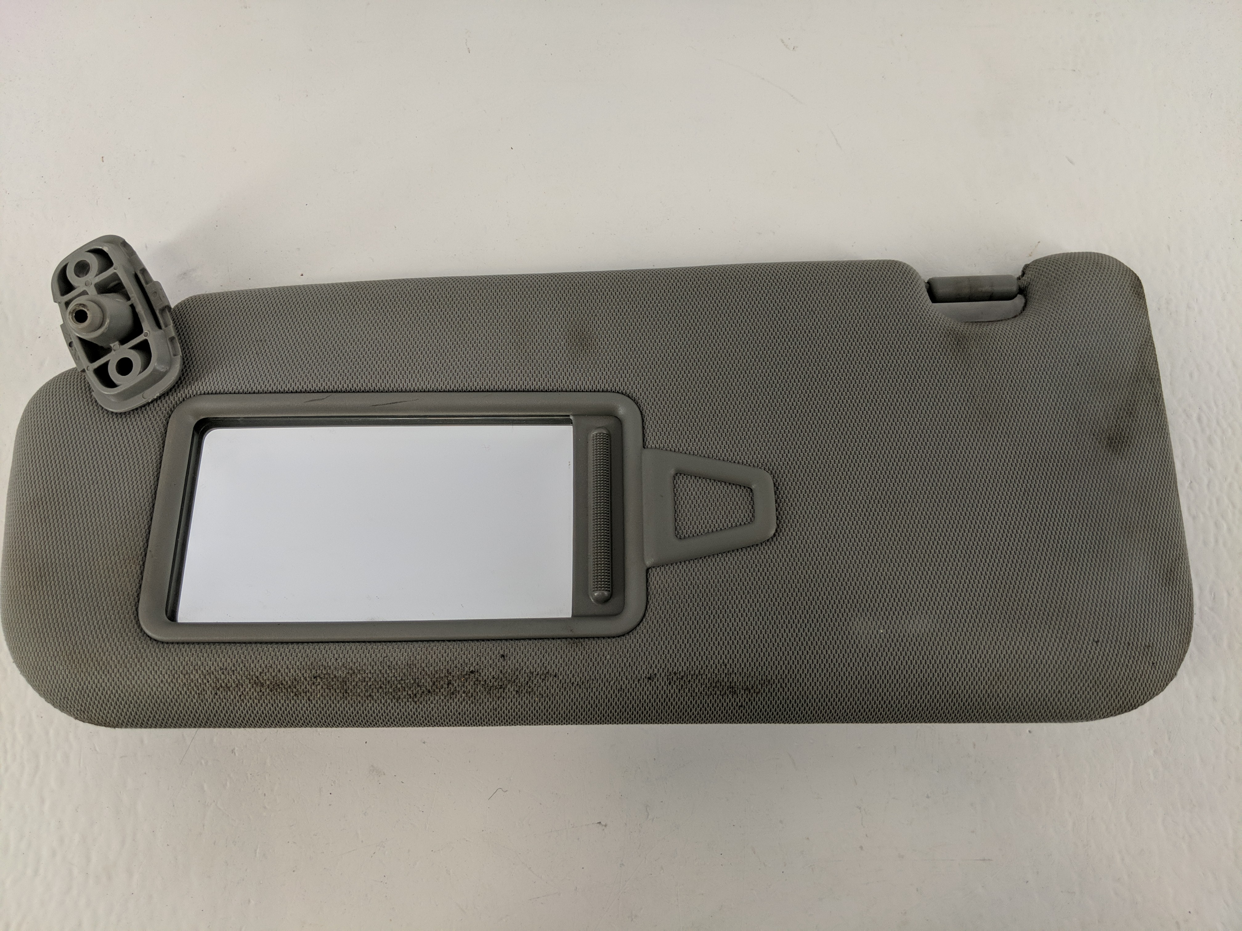 2011-2015 Kia Sorento Driver Sun Visor Mirror Left Sunvisor Grey 1096571 - Oemusedautoparts1.com