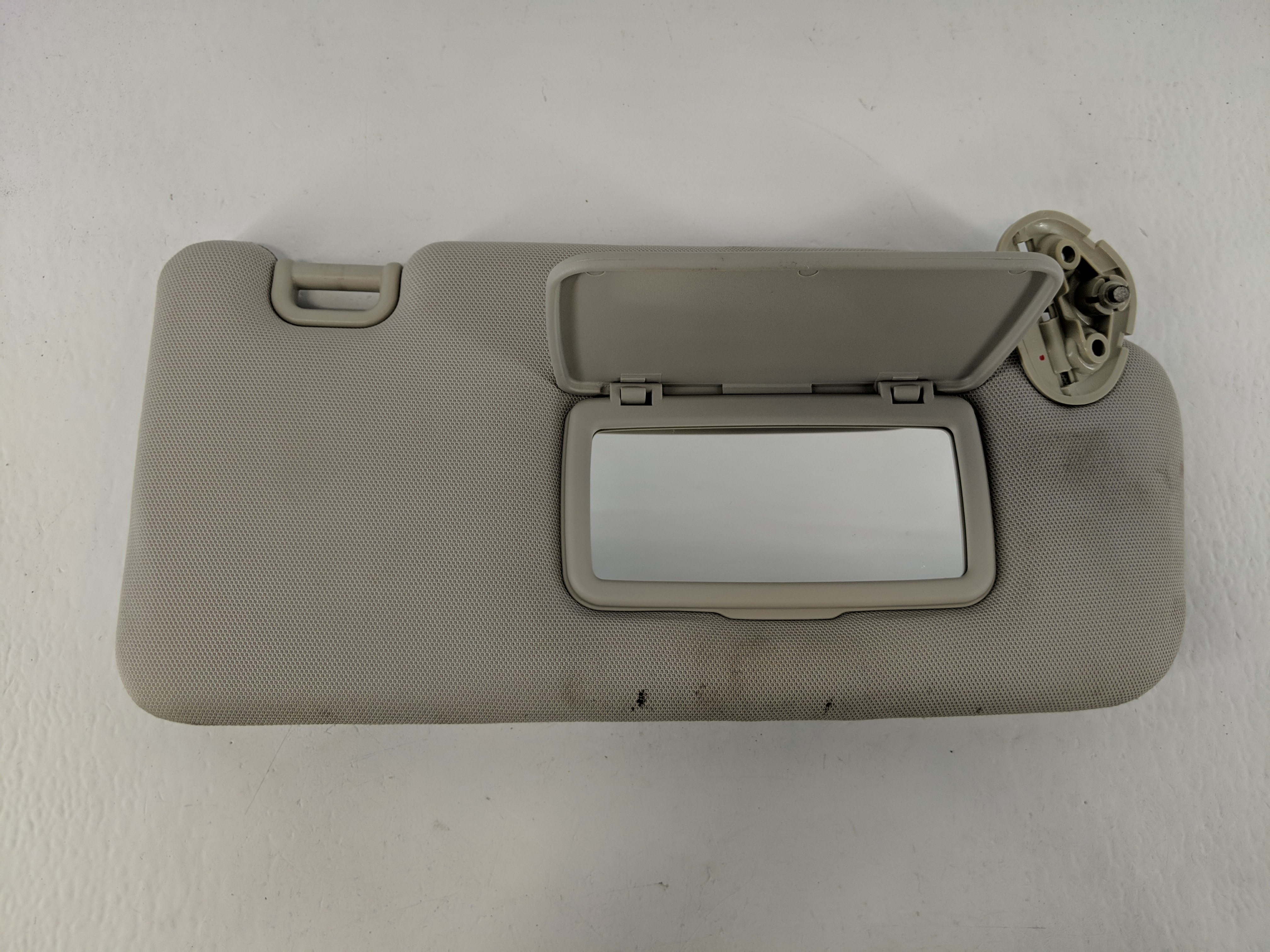 2015-2016 Subaru Impreza Passenger Sun Visor Mirror Right Sunvisor 1096575 - Oemusedautoparts1.com