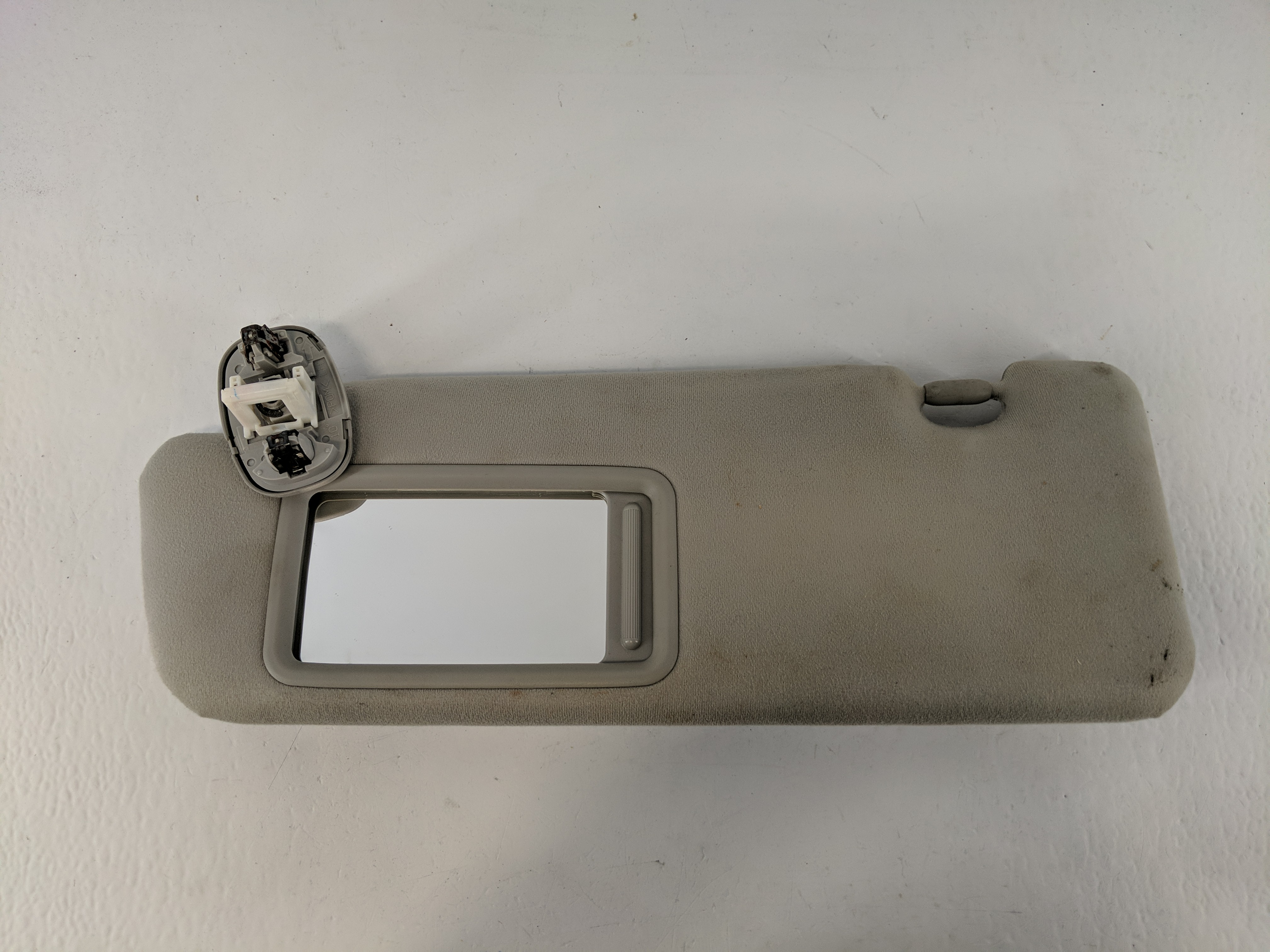 2010-2011 Toyota Prius Driver Sun Visor Mirror Left Sunvisor Grey 1096577 - Oemusedautoparts1.com