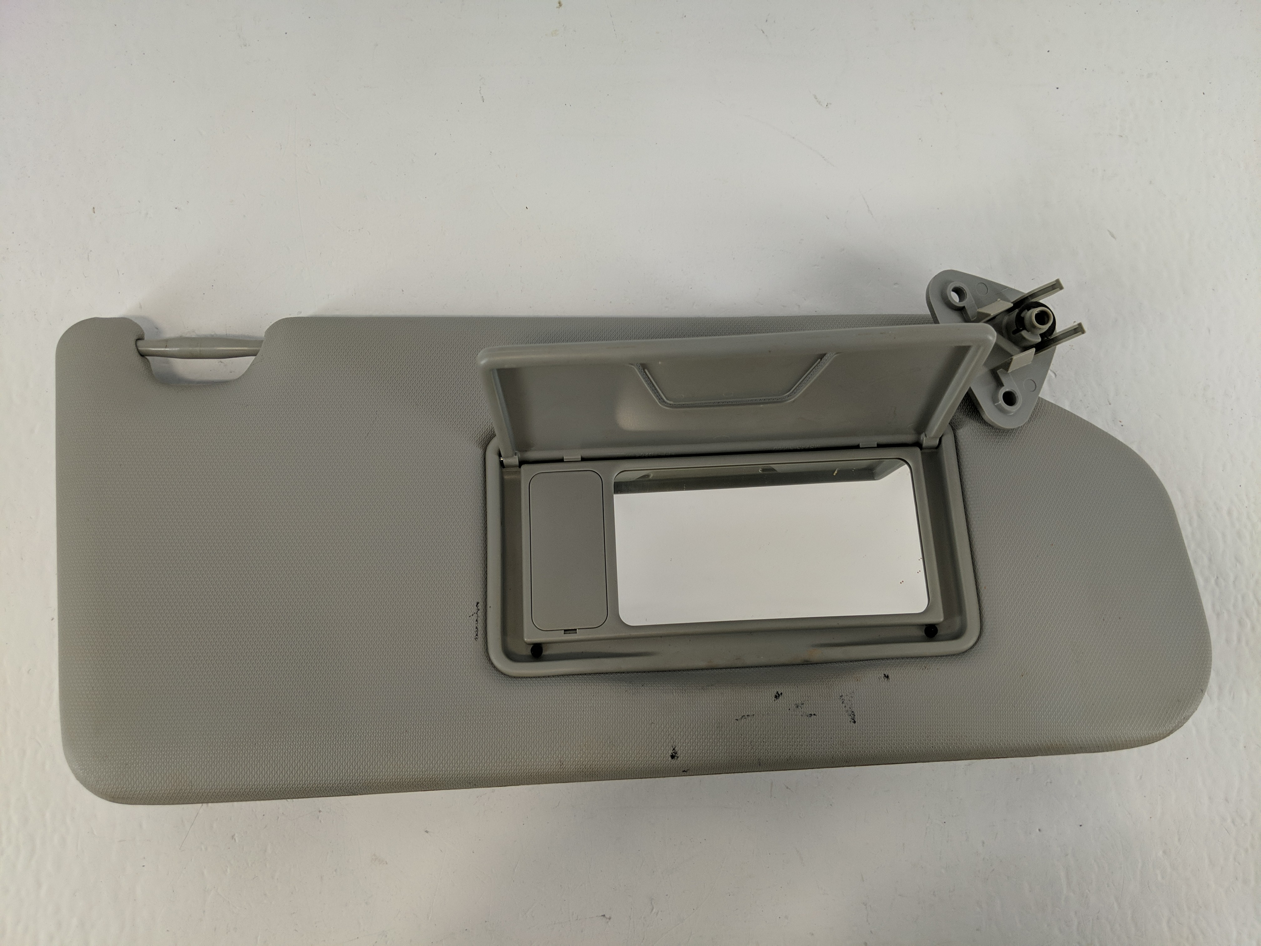 Jeep Patriot Passenger Sun Visor Mirror Right Sunvisor Grey 1096592 - Oemusedautoparts1.com