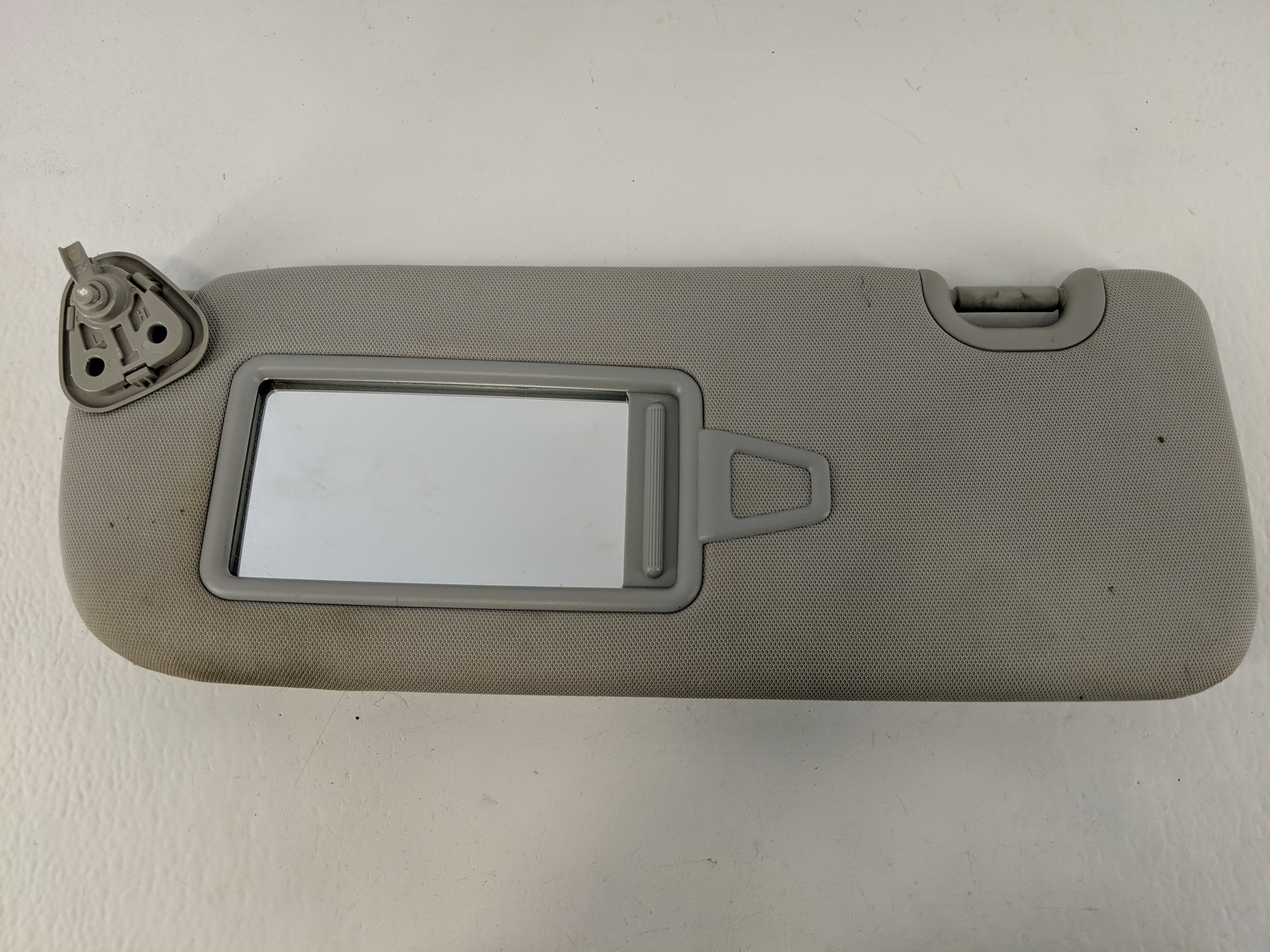 2013-2019 Hyundai Santa Fe Driver Sun Visor Mirror Left Sunvisor 1096594 - Oemusedautoparts1.com