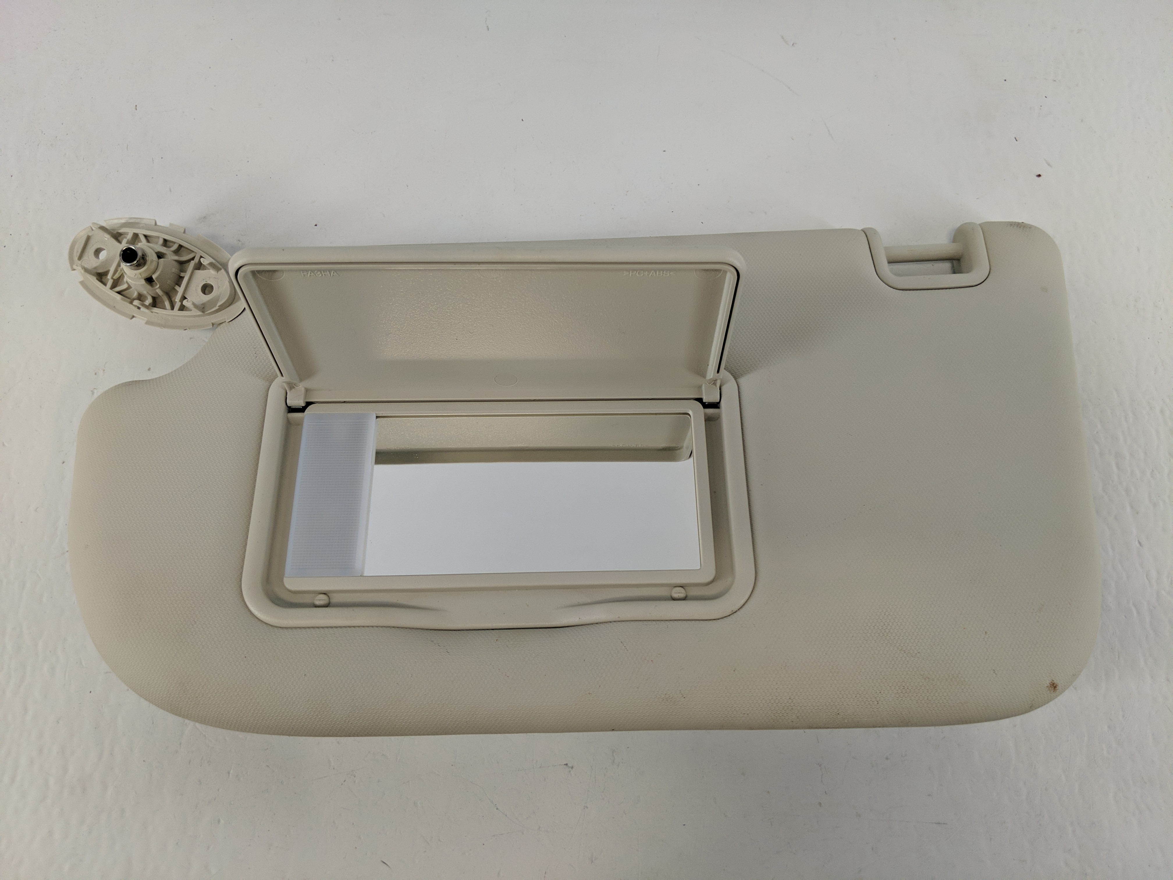Picture of 2013-2019 Ford Escape Driver Sun Visor Mirror Left Sunvisor Cream 1096600