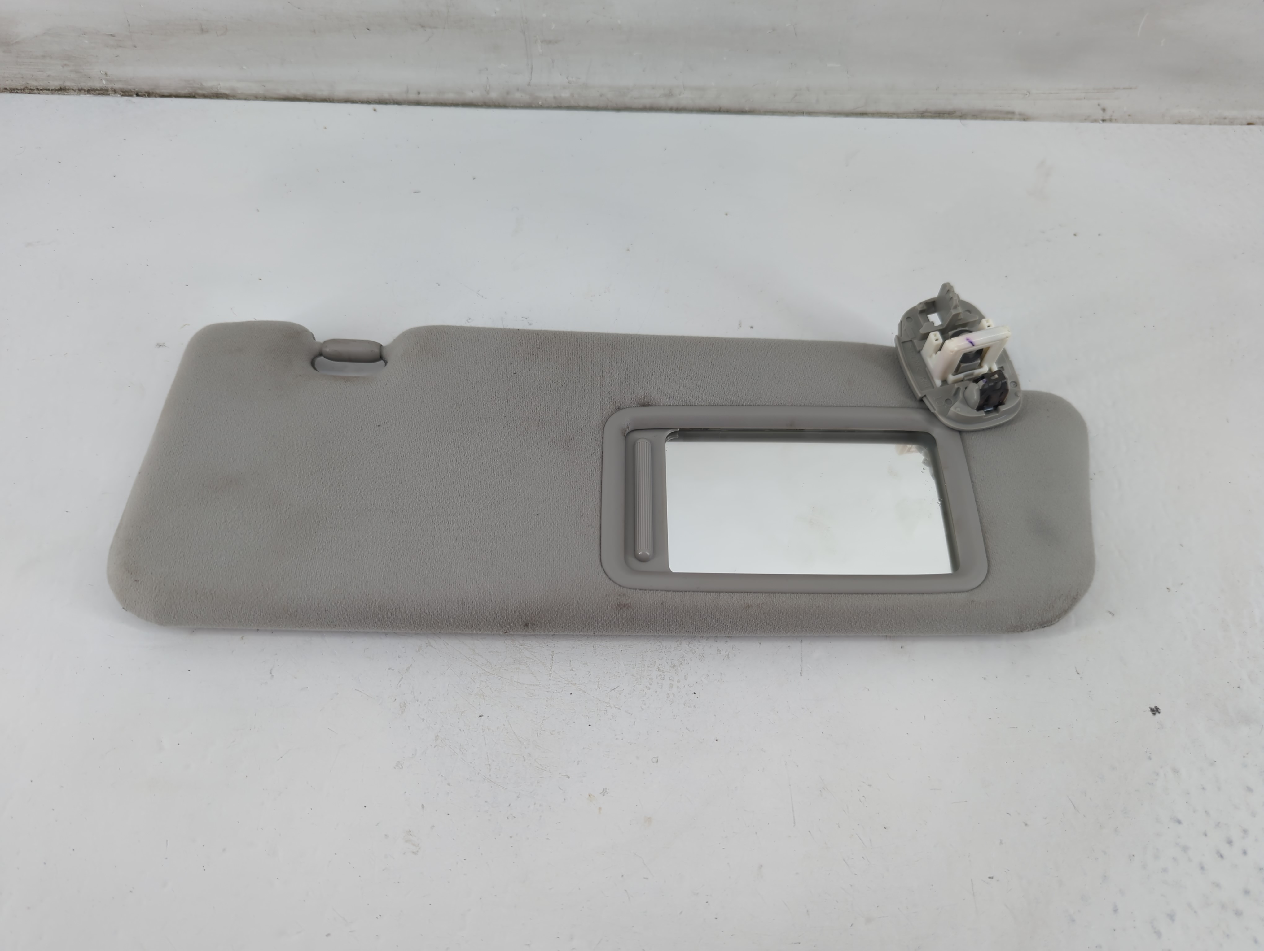 2010-2015 Toyota Prius Passenger Sun Visor Mirror Right Sunvisor Grey 1096615 - Oemusedautoparts1.com