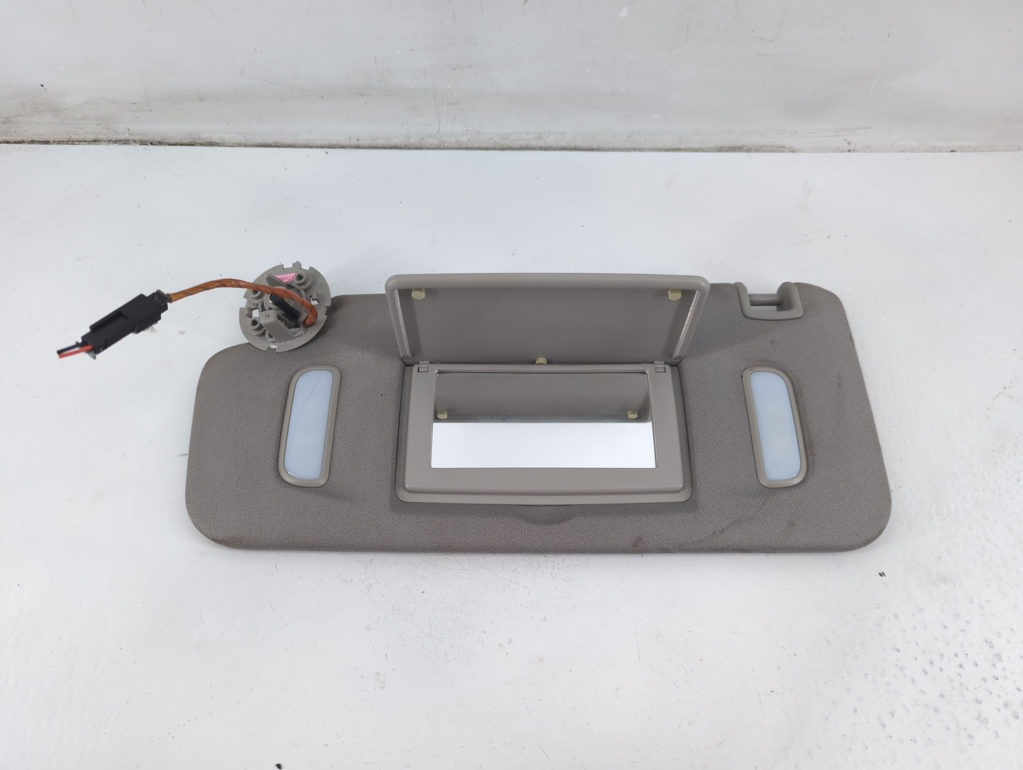 Picture of 2010-2017 Chevrolet Equinox Driver Sun Visor Mirror Left Sunvisor Grey 1096617