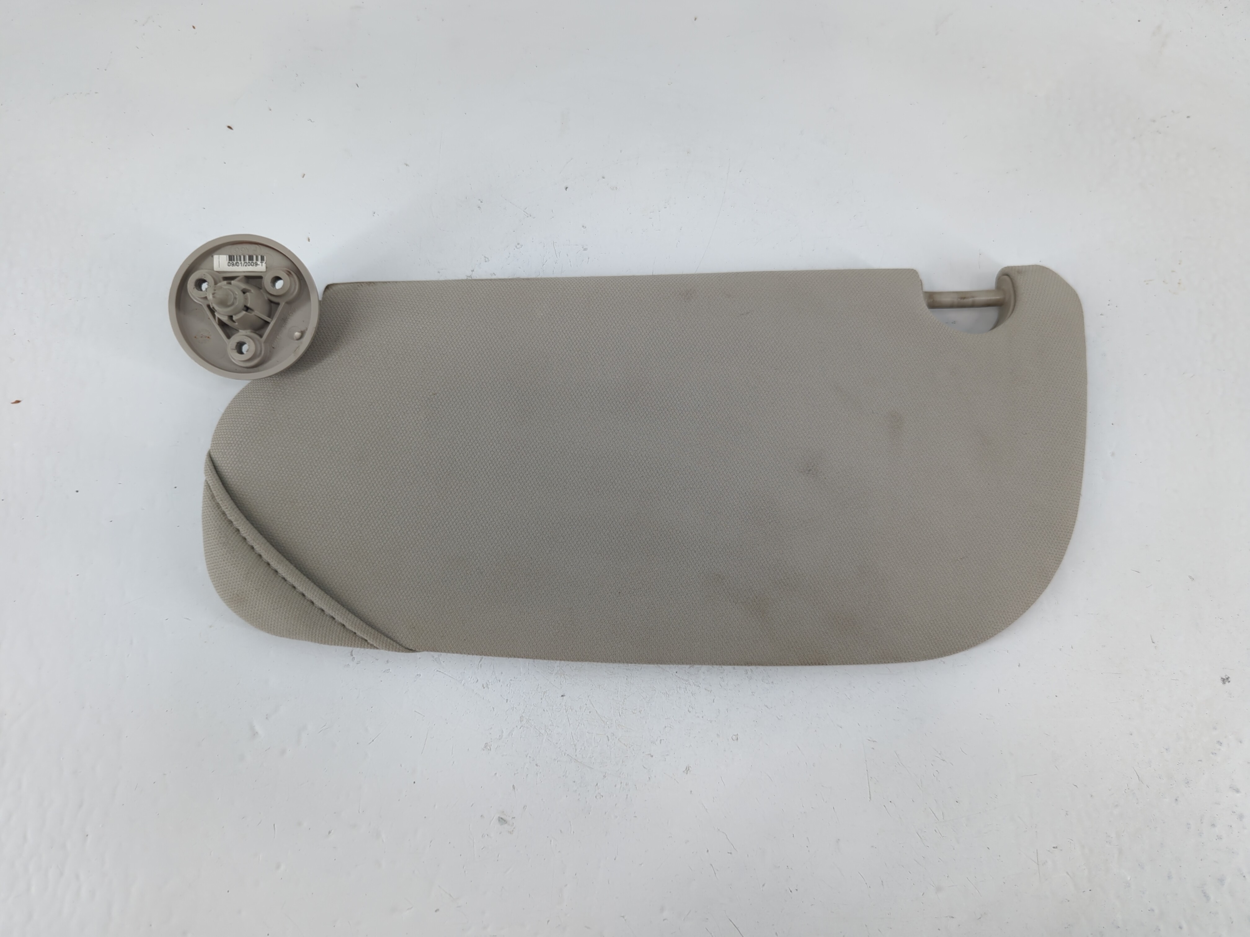 2005-2010 Chevrolet Cobalt Driver Sun Visor Mirror Left Sunvisor 1096661 - Oemusedautoparts1.com