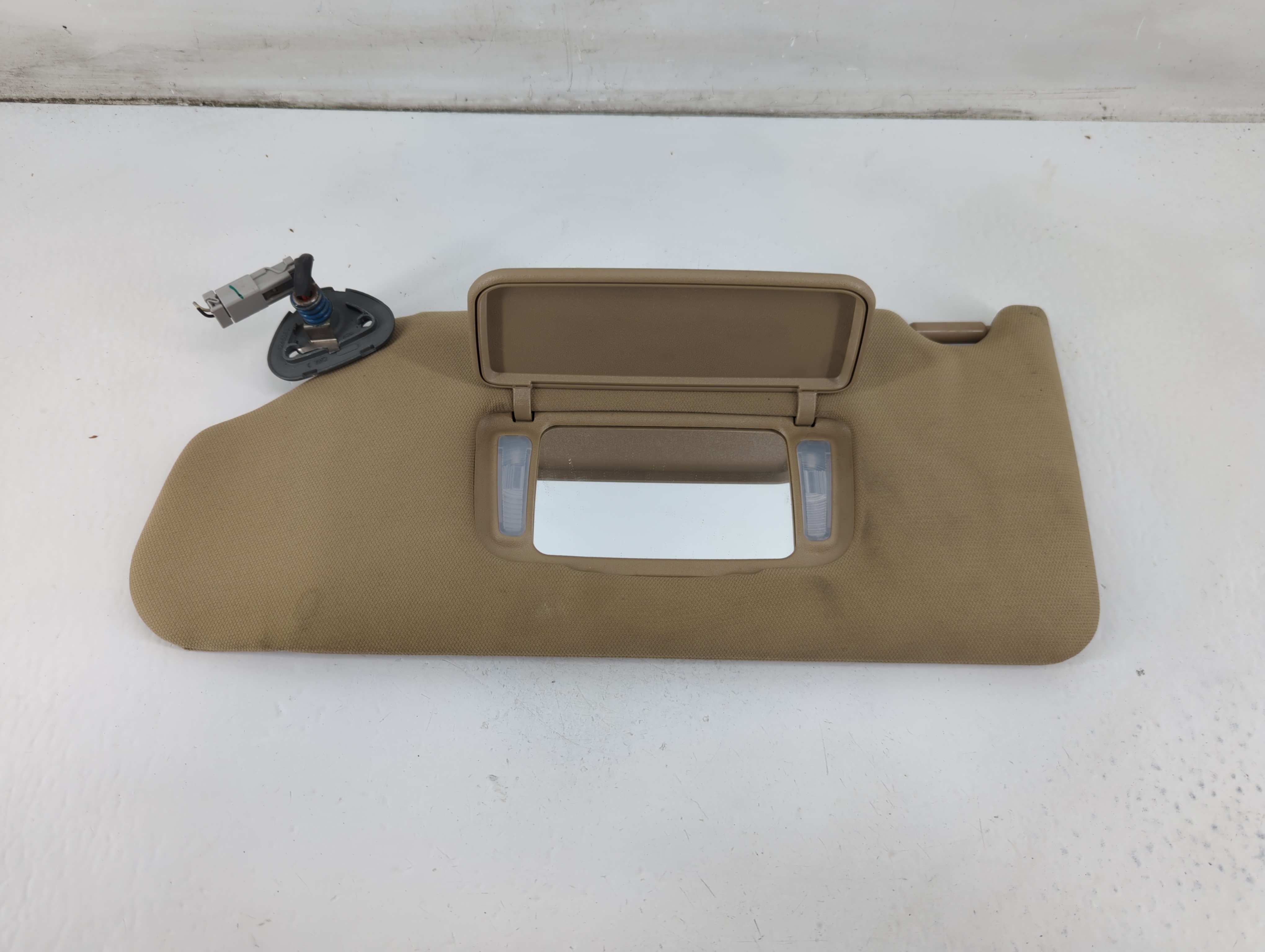 2003-2007 Honda Accord Driver Sun Visor Mirror Left Sunvisor Tan 1096664 - Oemusedautoparts1.com