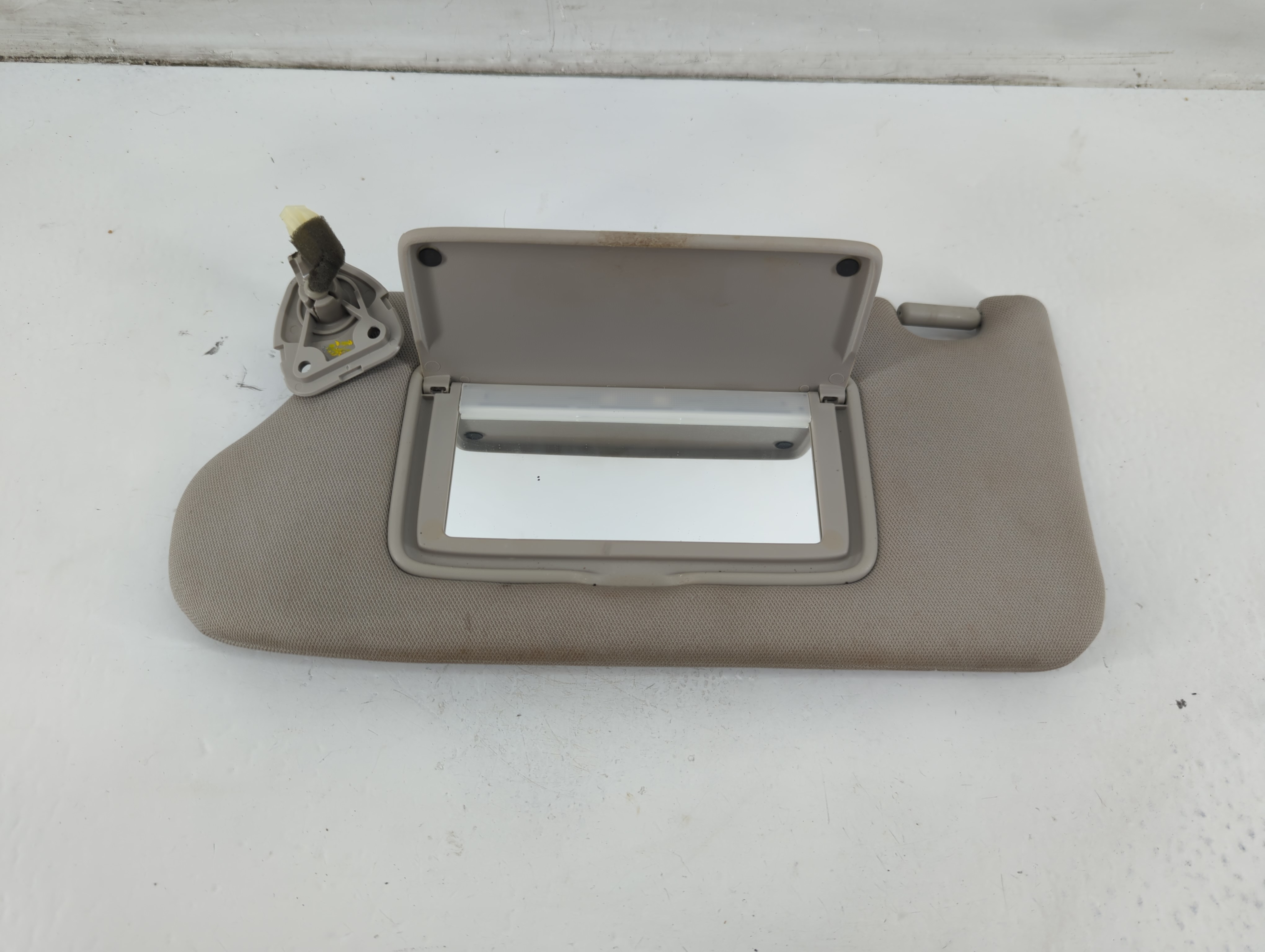 Picture of 2013-2017 Nissan Altima Driver Sun Visor Mirror Left Sunvisor Gray 1096676