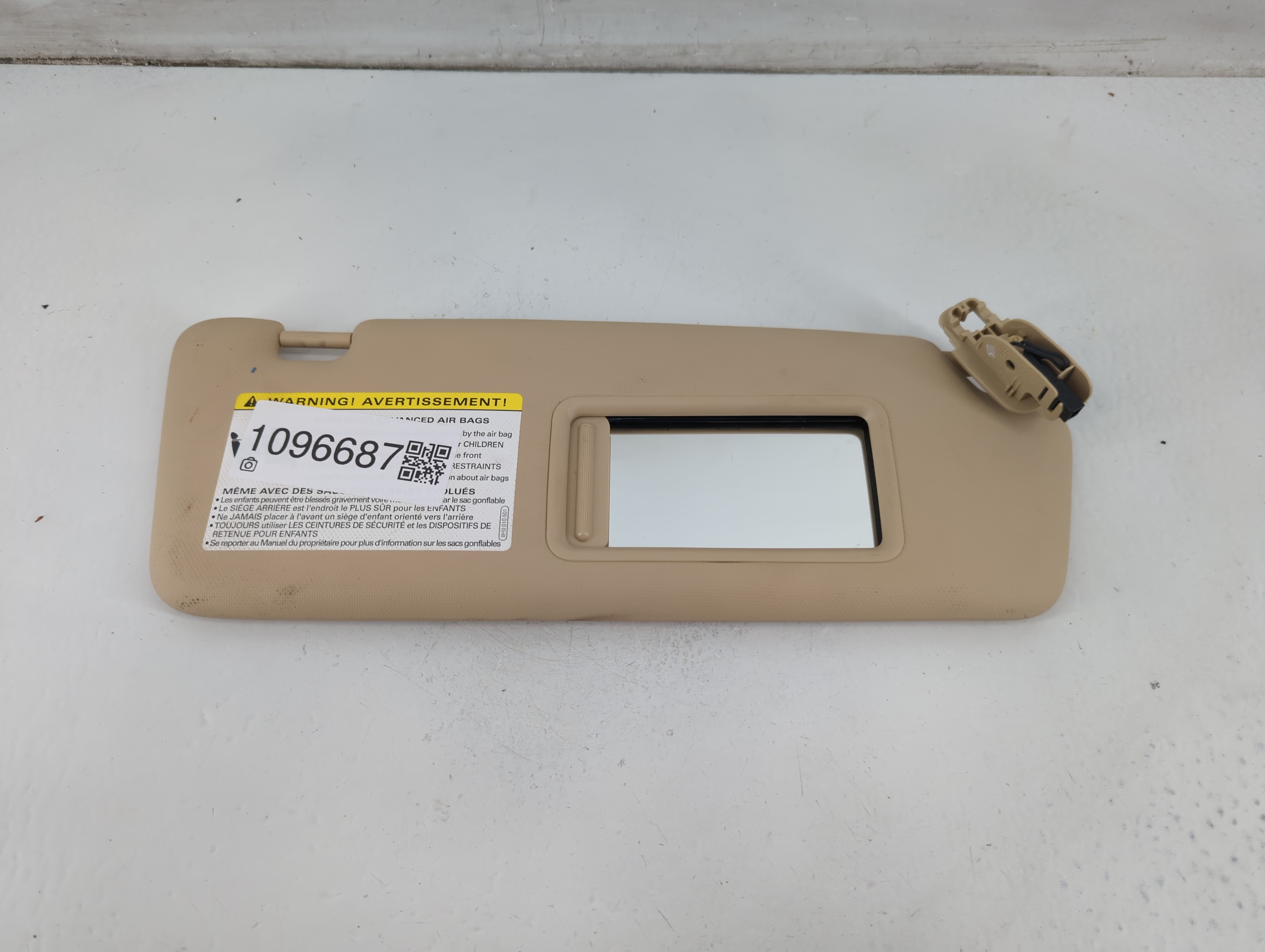 Picture of 2014-2016 Audi A5 Passenger Sun Visor Mirror Right Sunvisor Tan 1096687