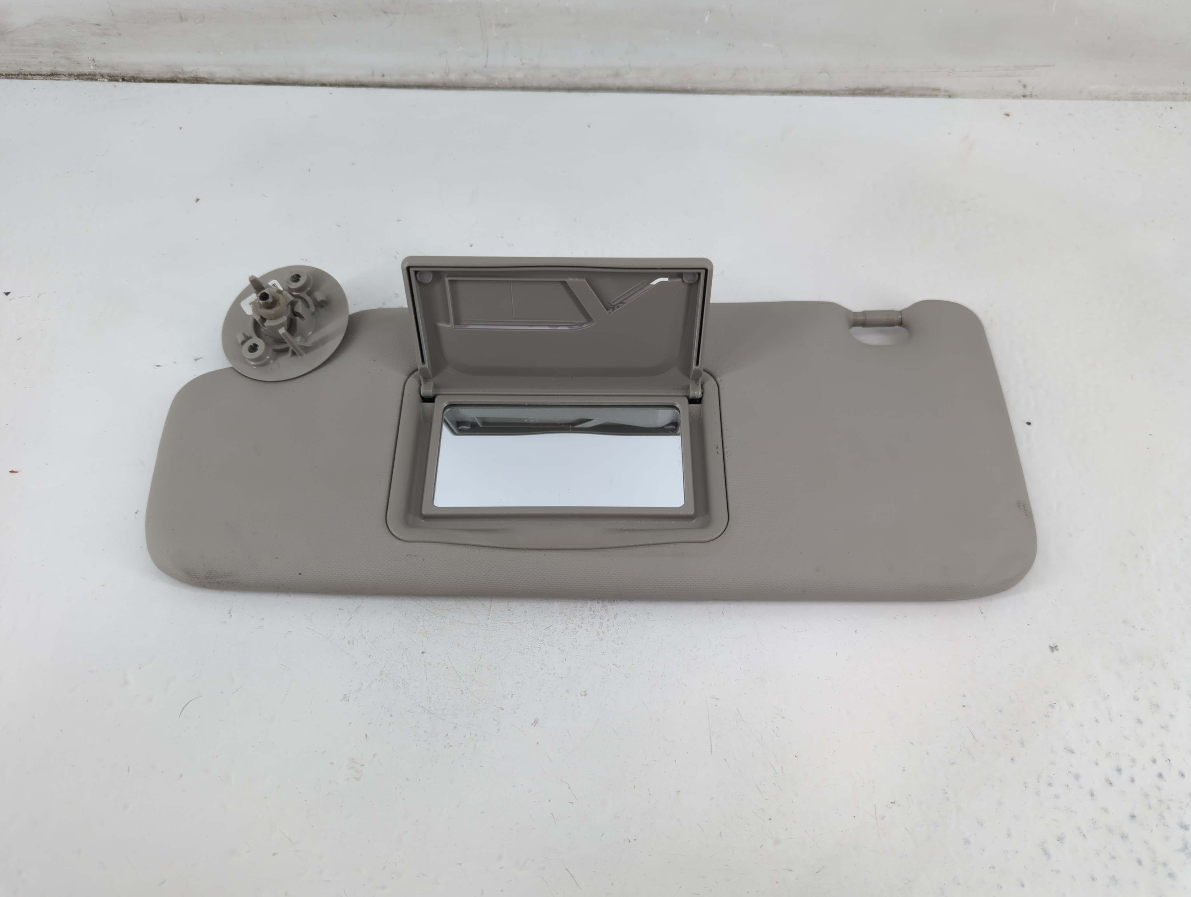 Picture of 2012-2019 Chevrolet Sonic Driver Sun Visor Mirror Left Sunvisor Grey 1096691