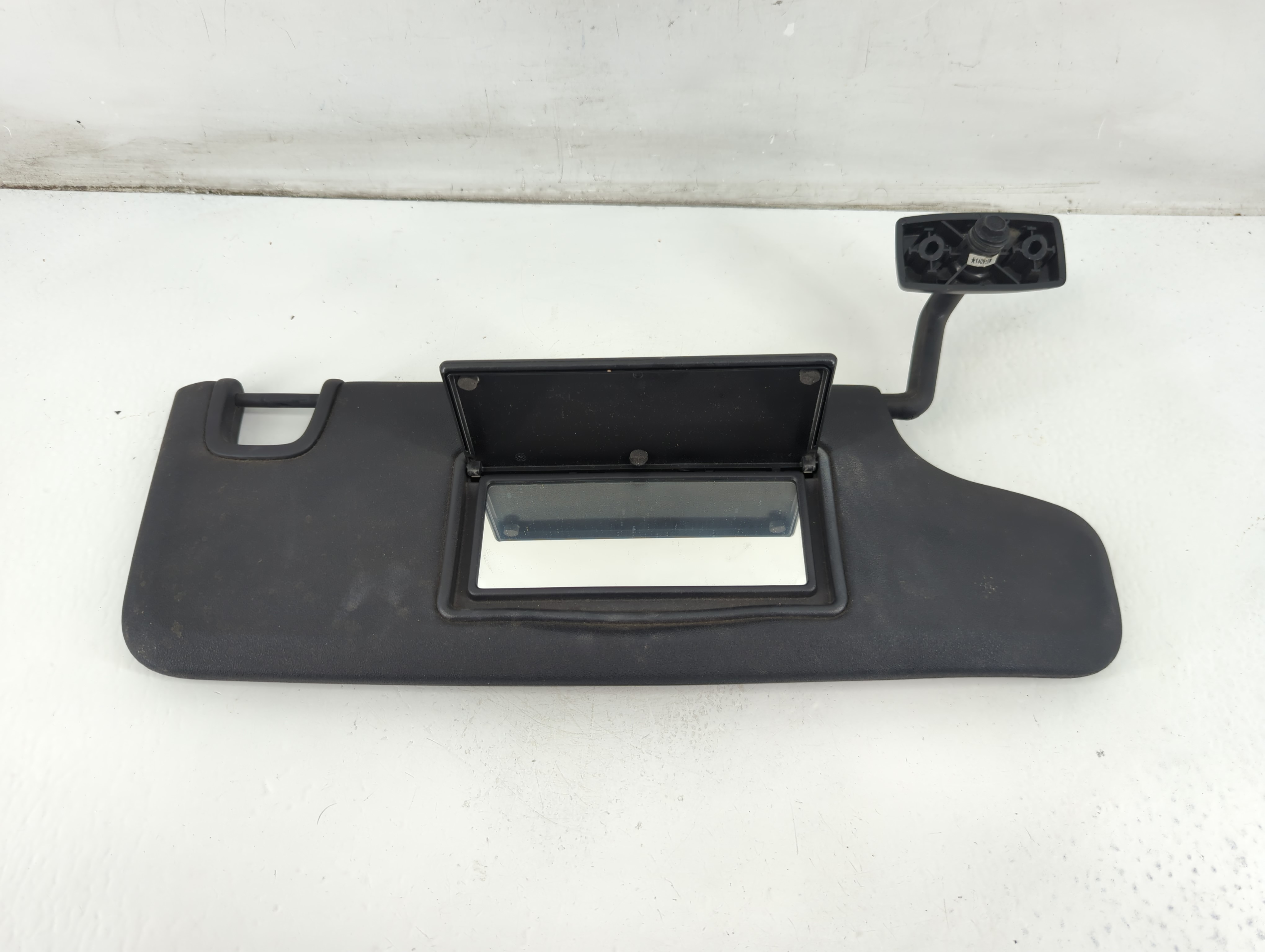 2011-2018 Jeep Wrangler Passenger Sun Visor Mirror Right Sunvisor Black 1096694 - Oemusedautoparts1.com