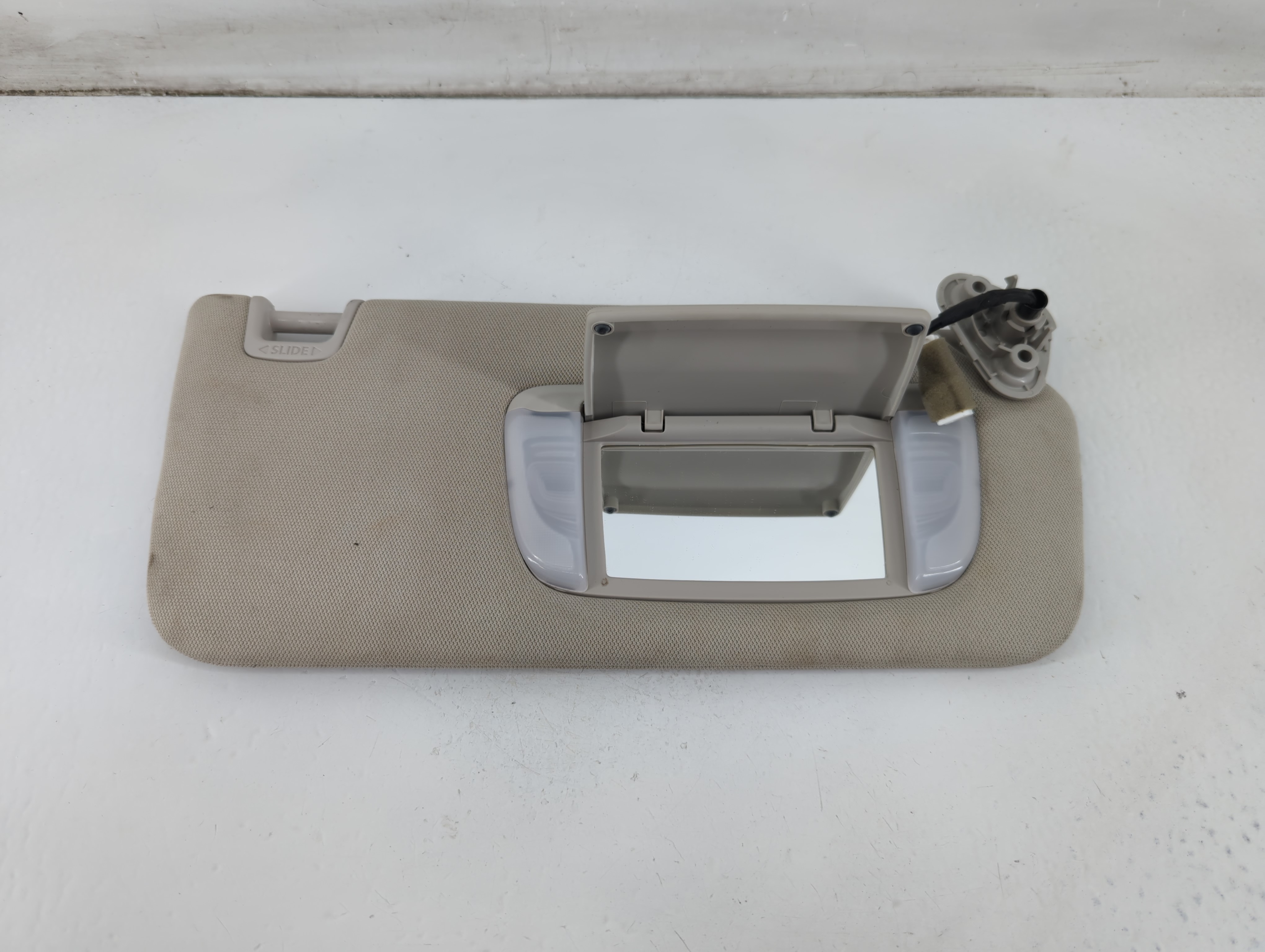 2015-2022 Subaru Legacy Passenger Sun Visor Mirror Right Sunvisor 1096701 - Oemusedautoparts1.com