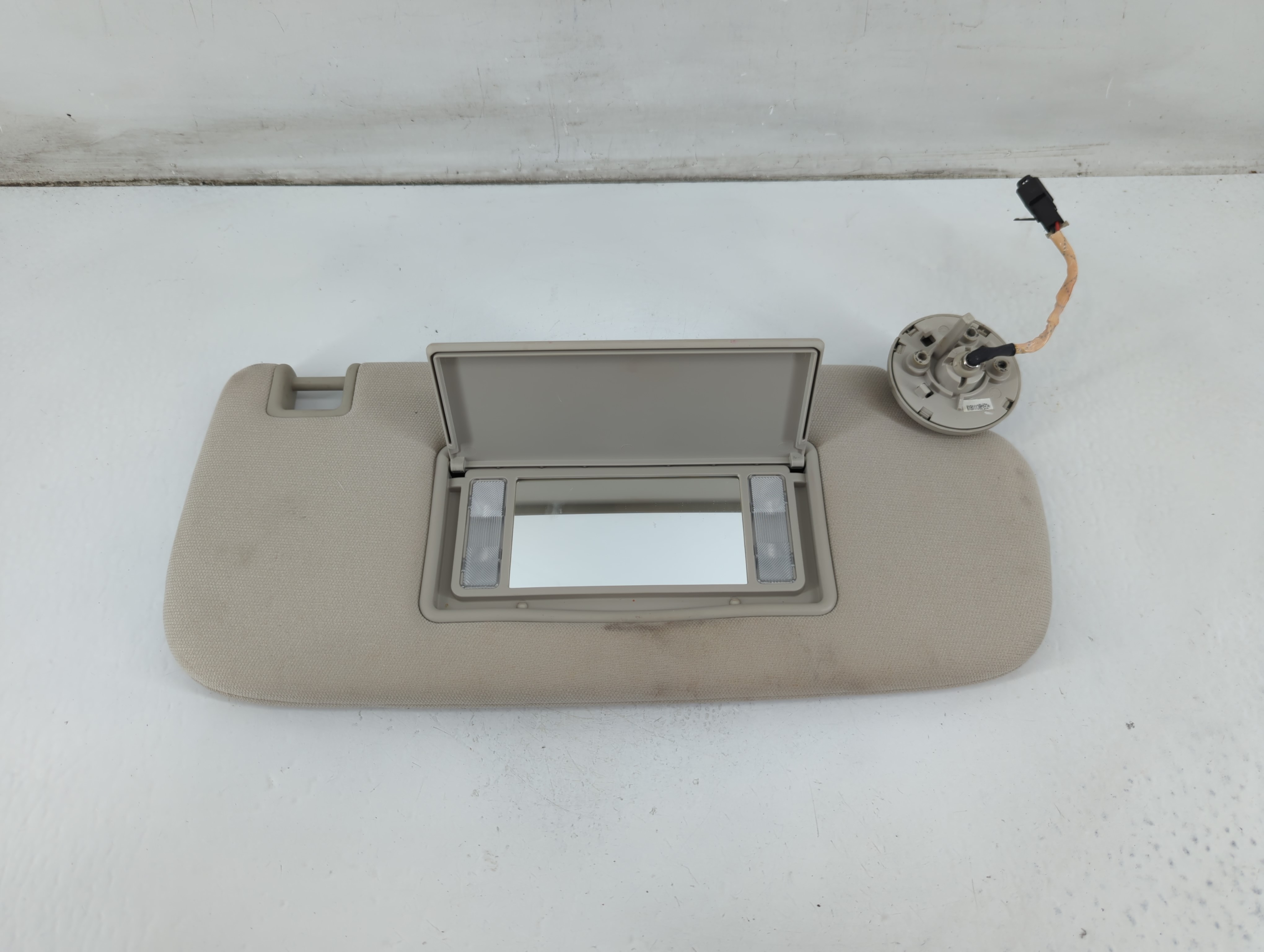 2011-2013 Jeep Grand Cherokee Passenger Sun Visor Mirror Right Sunvisor 1096707 - Oemusedautoparts1.com