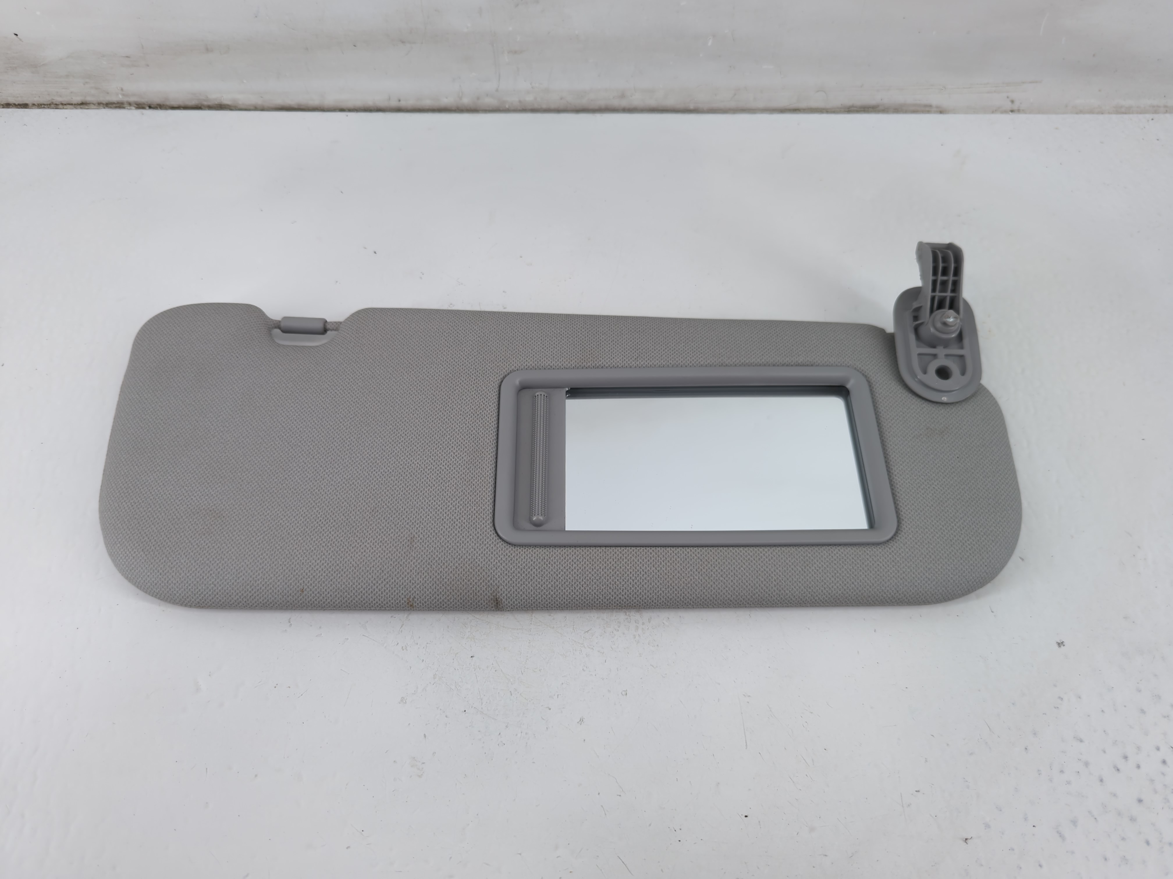 2014-2016 Hyundai Elantra Passenger Sun Visor Mirror Right Sunvisor 1096715 - Oemusedautoparts1.com
