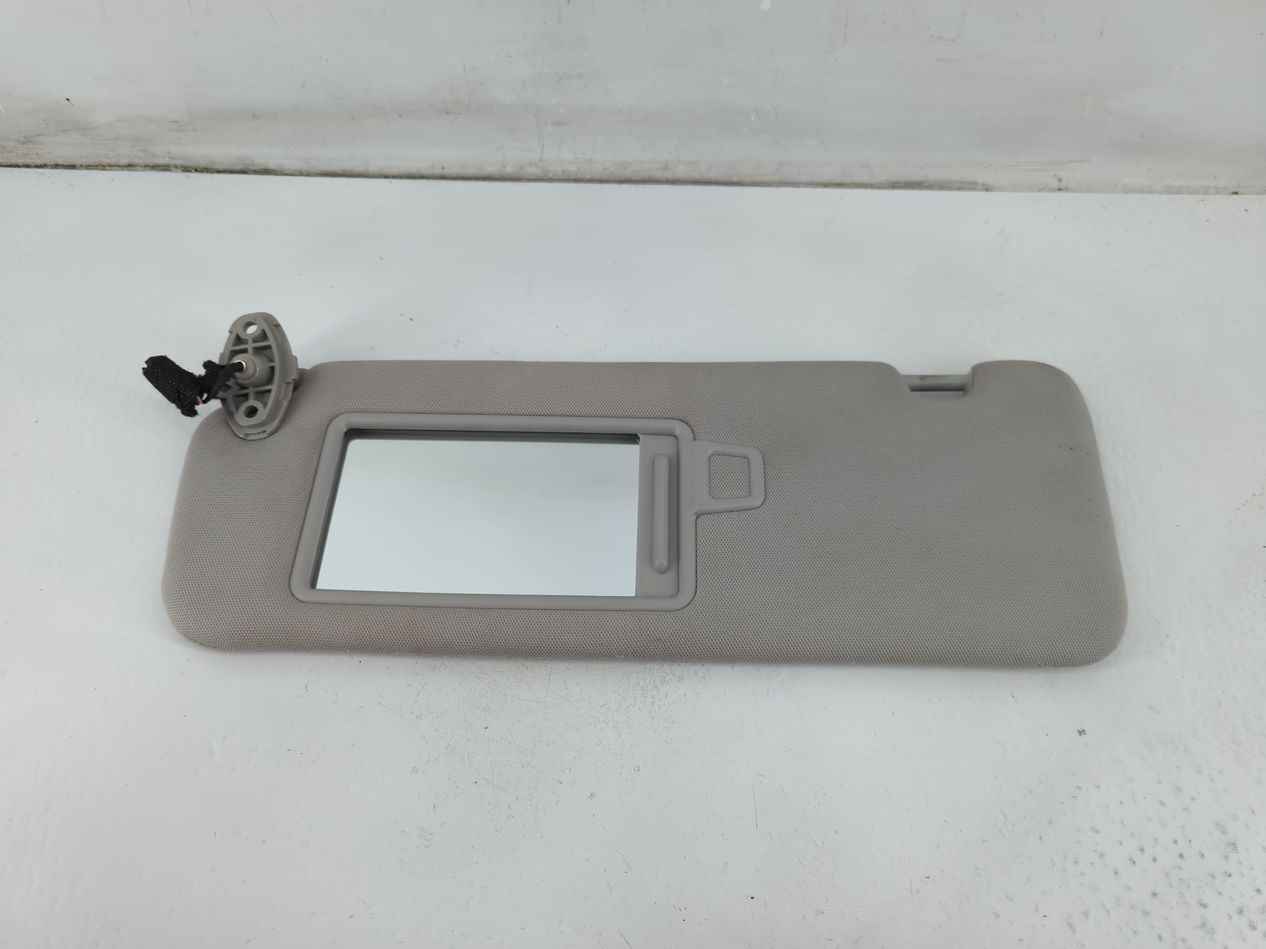 Picture of 2016-2020 Kia Sorento Driver Sun Visor Mirror Left Sunvisor Light Gray 1096718