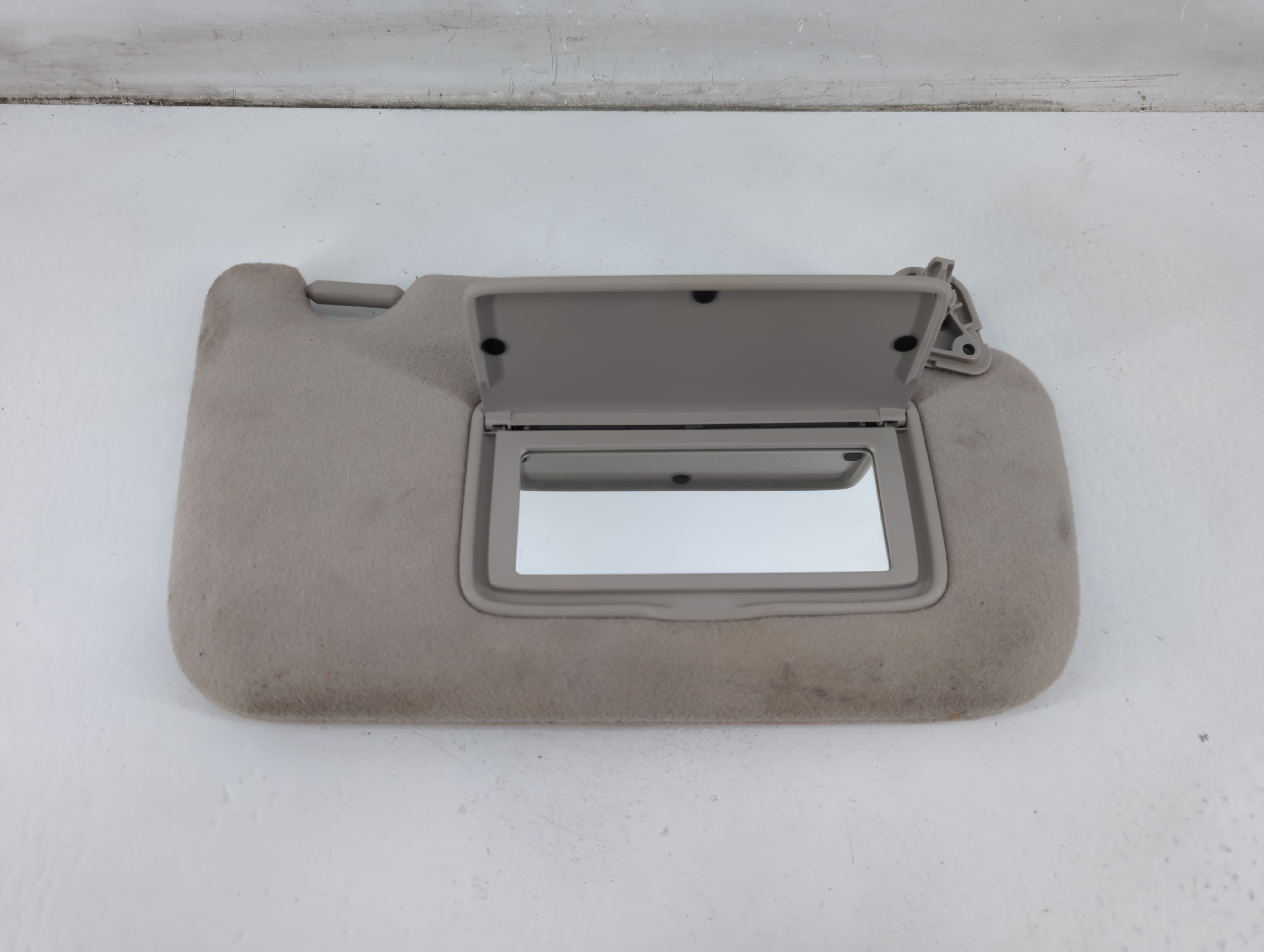 2012-2017 Buick Verano Passenger Sun Visor Mirror Right Sunvisor 1096721 - Oemusedautoparts1.com