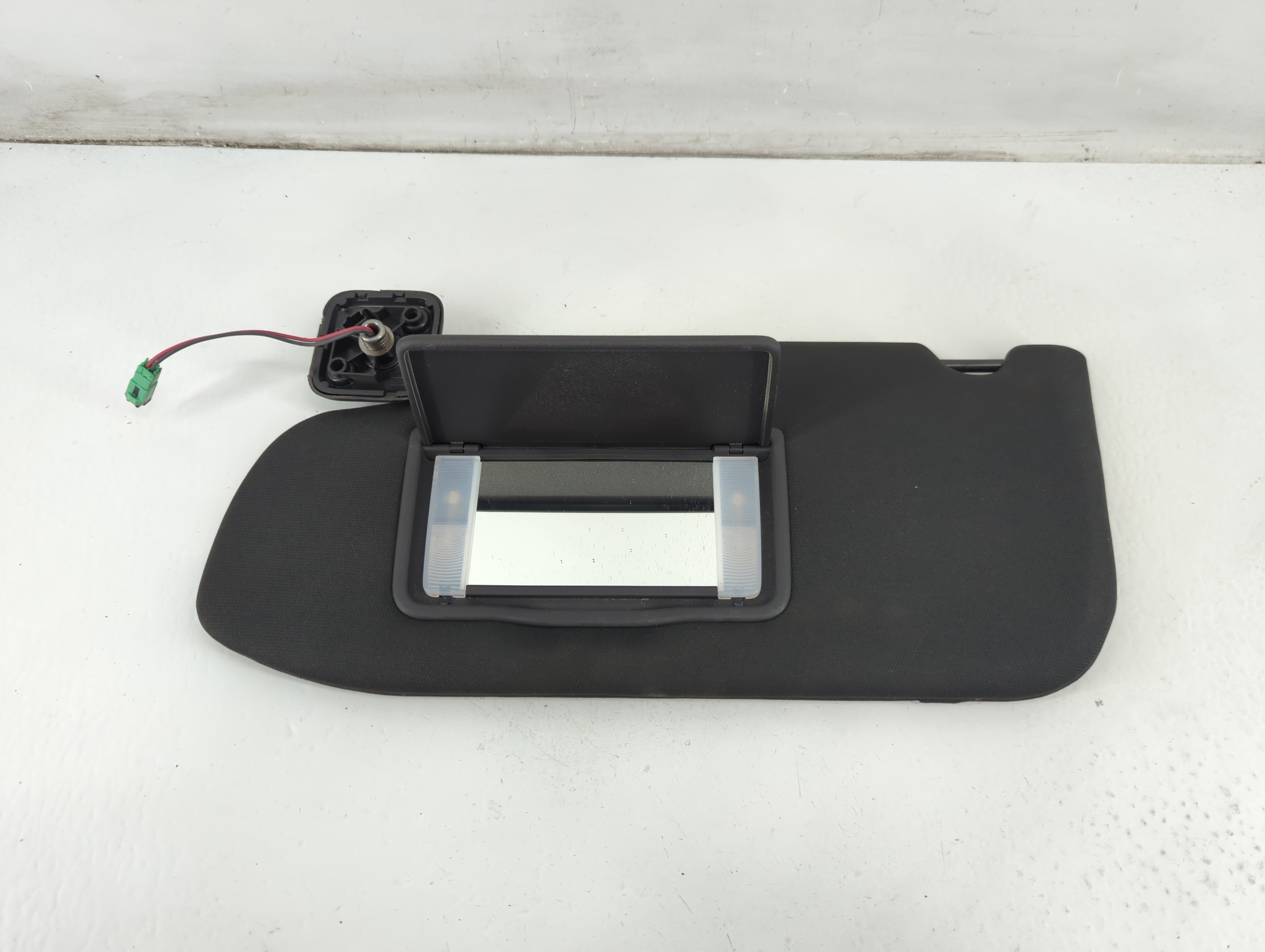 2013-2019 Ford Taurus Driver Sun Visor Mirror Left Sunvisor Black 1096724 - Oemusedautoparts1.com