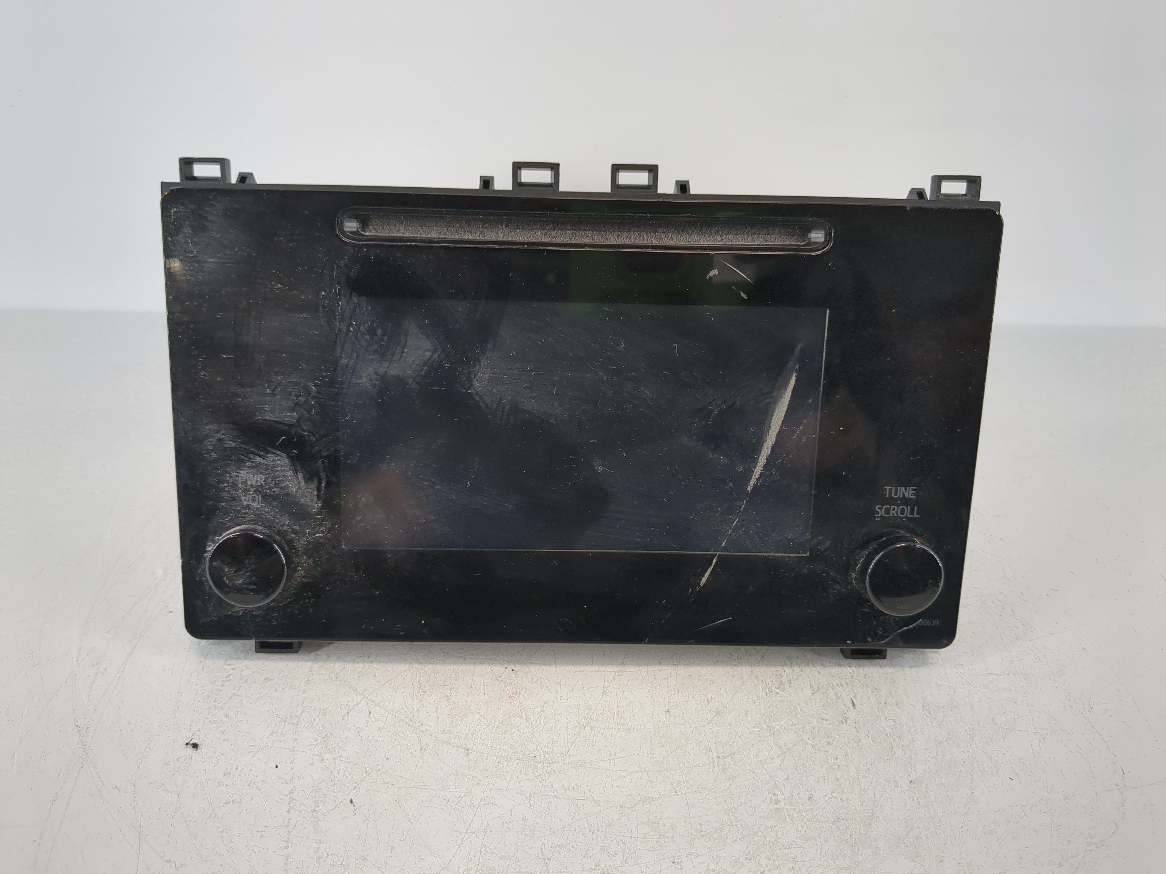 2017-2019 Toyota Corolla Am Fm Cd Player Radio Receiver 1096739 - Oemusedautoparts1.com