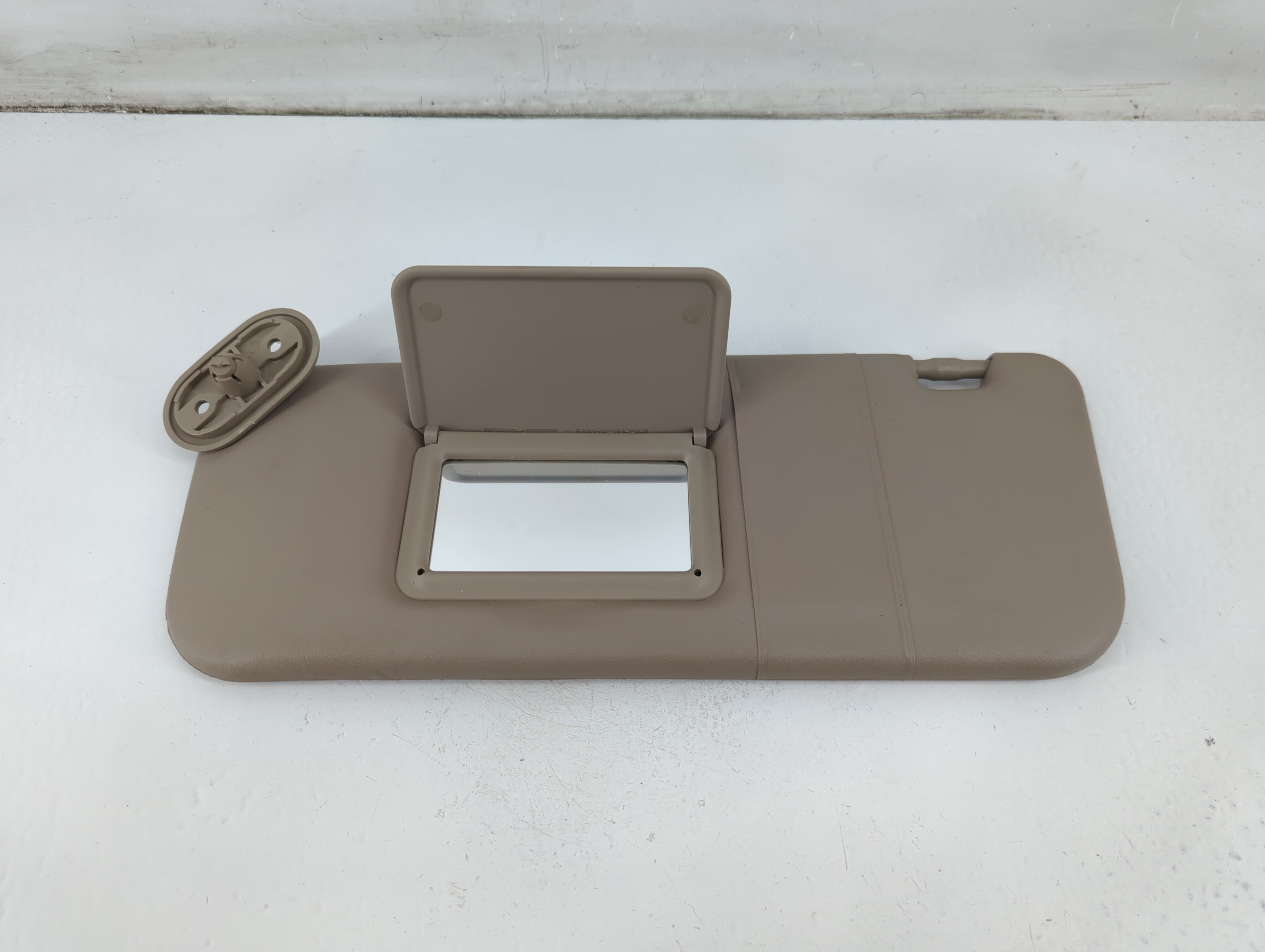 2005-2008 Toyota Corolla Driver Sun Visor Mirror Left Sunvisor Light Tan 1096748 - Oemusedautoparts1.com