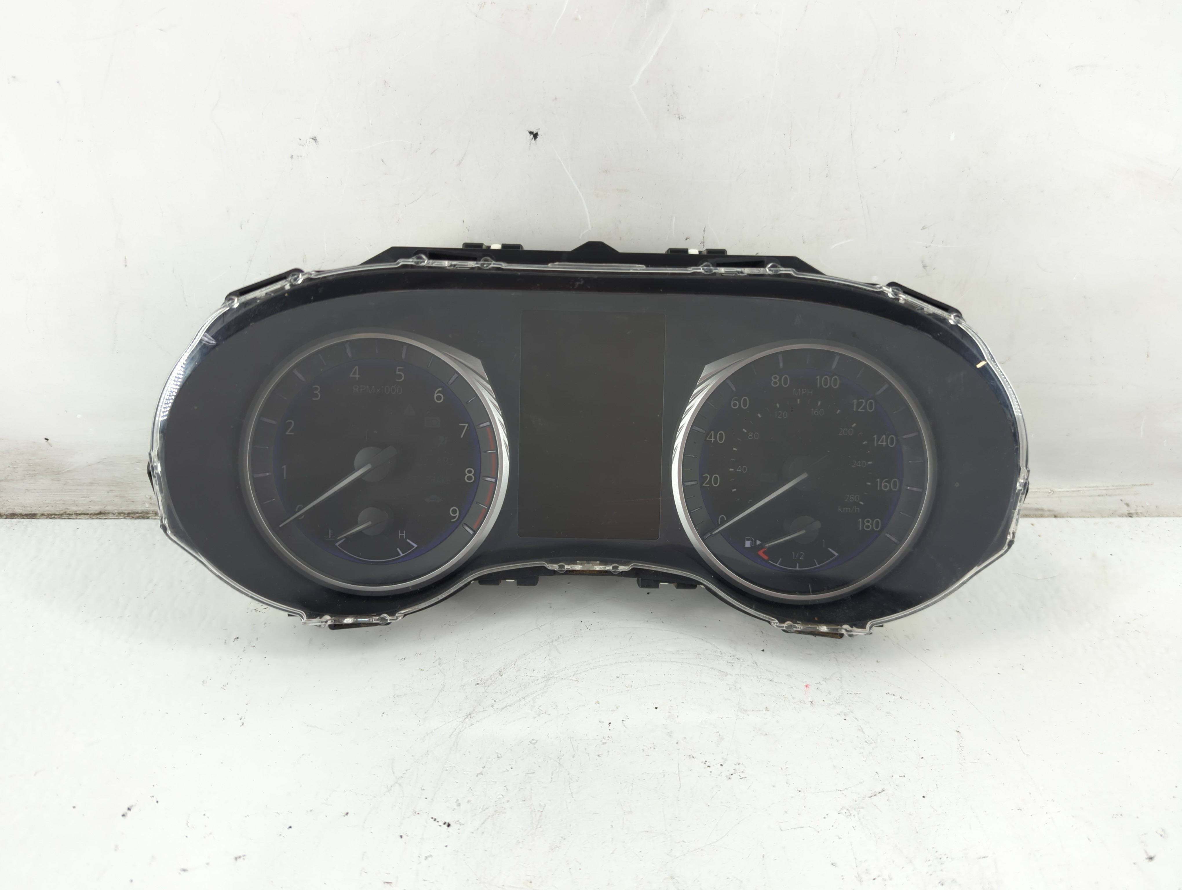 2017-2017 Infiniti Q50 Speedometer Instrument Cluster Gauges 6he0e/mr0d 1096780 - Oemusedautoparts1.com