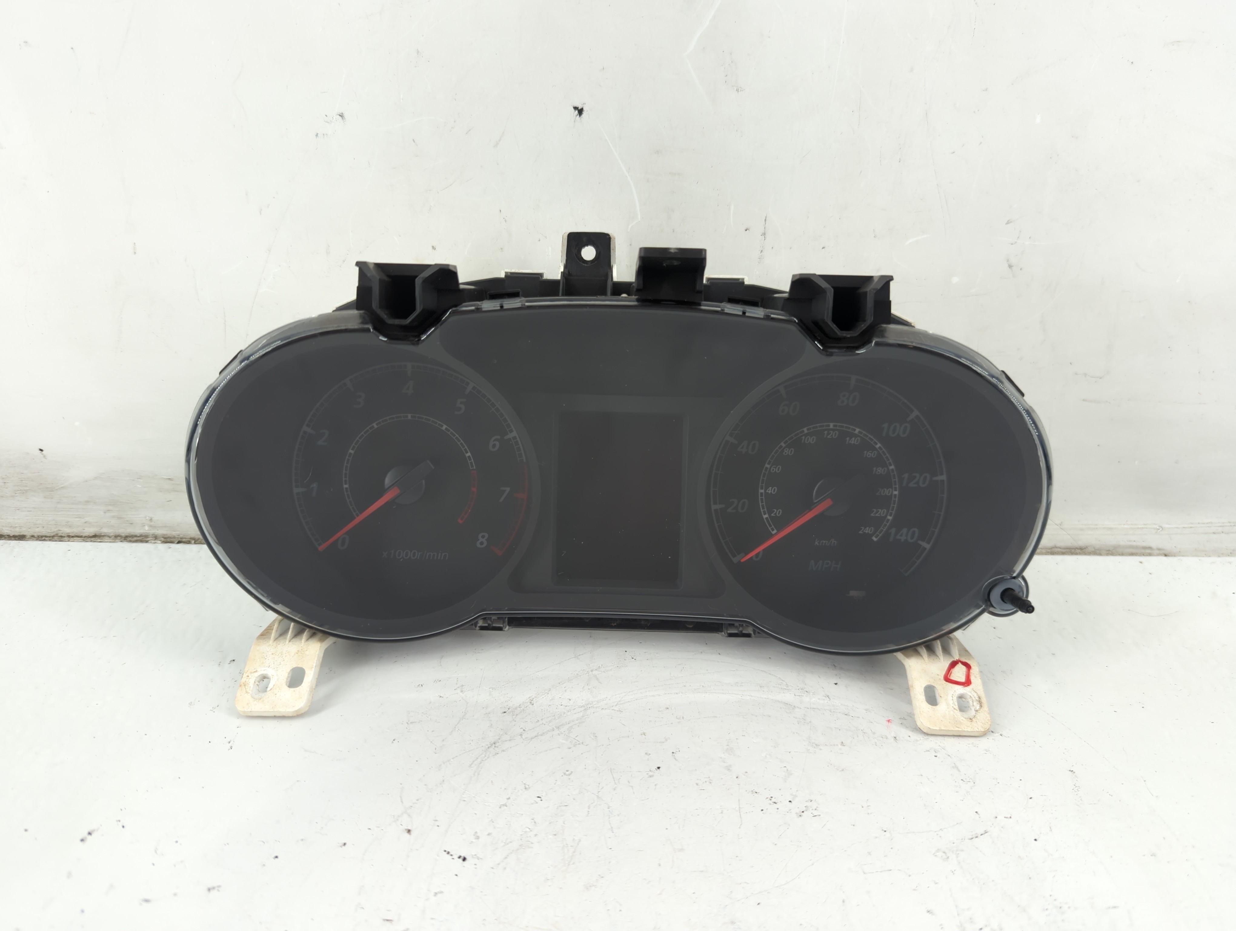 2010-2010 Mitsubishi Outlander Speedometer Instrument Cluster Gauges 1096786 - Oemusedautoparts1.com