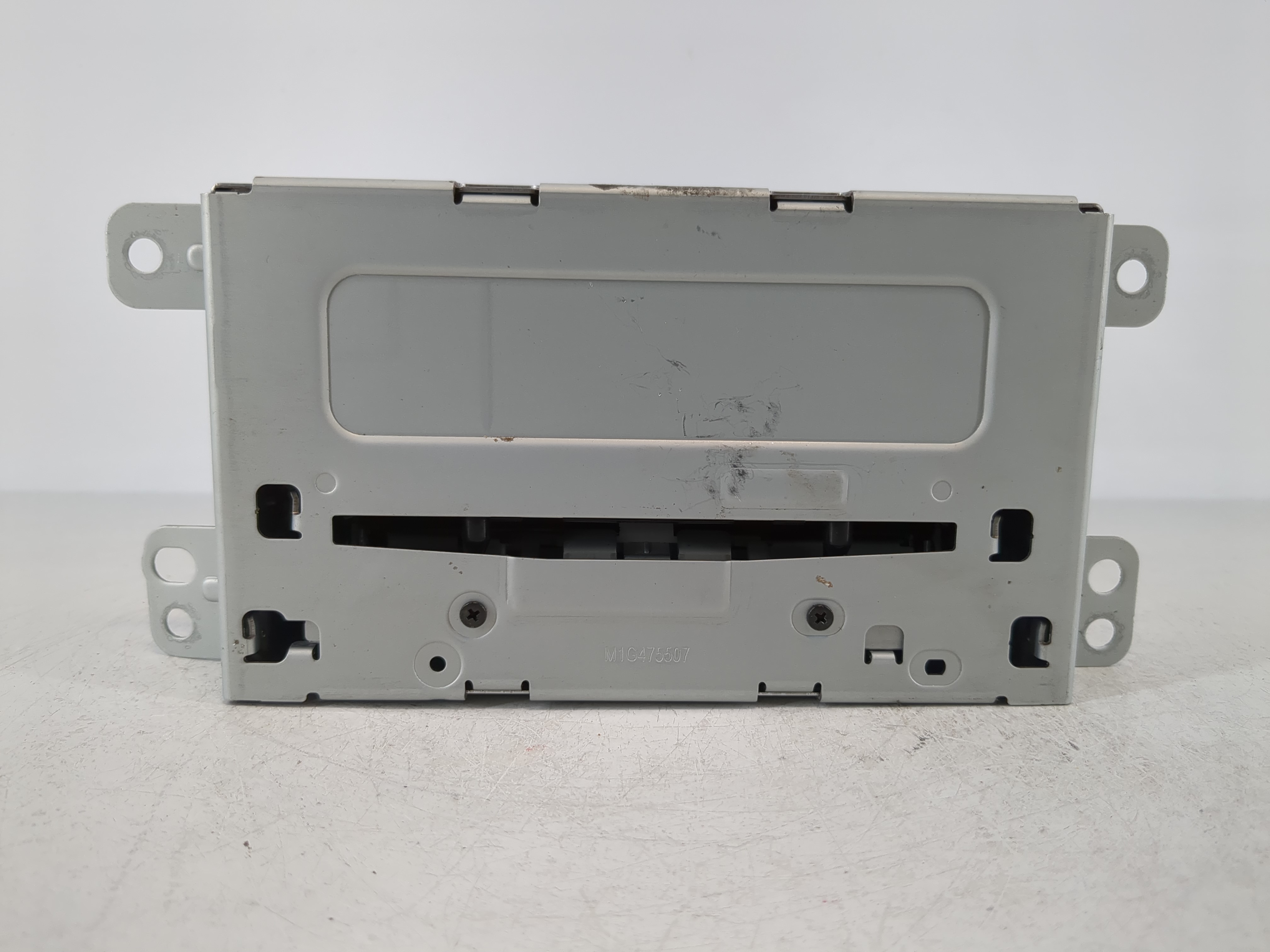 2013-2013 Chevrolet Malibu Am Fm Cd Player Radio Receiver 1096806 - Oemusedautoparts1.com