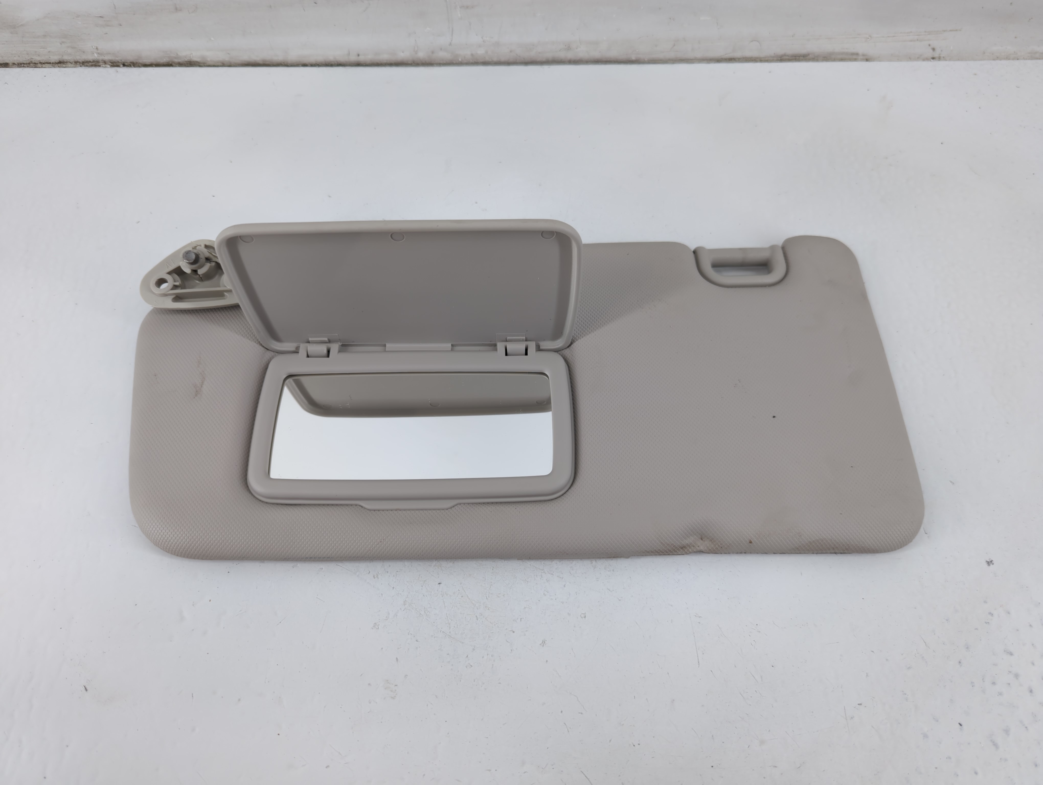 2012-2014 Subaru Impreza Driver Sun Visor Mirror Left Sunvisor 1096813 - Oemusedautoparts1.com
