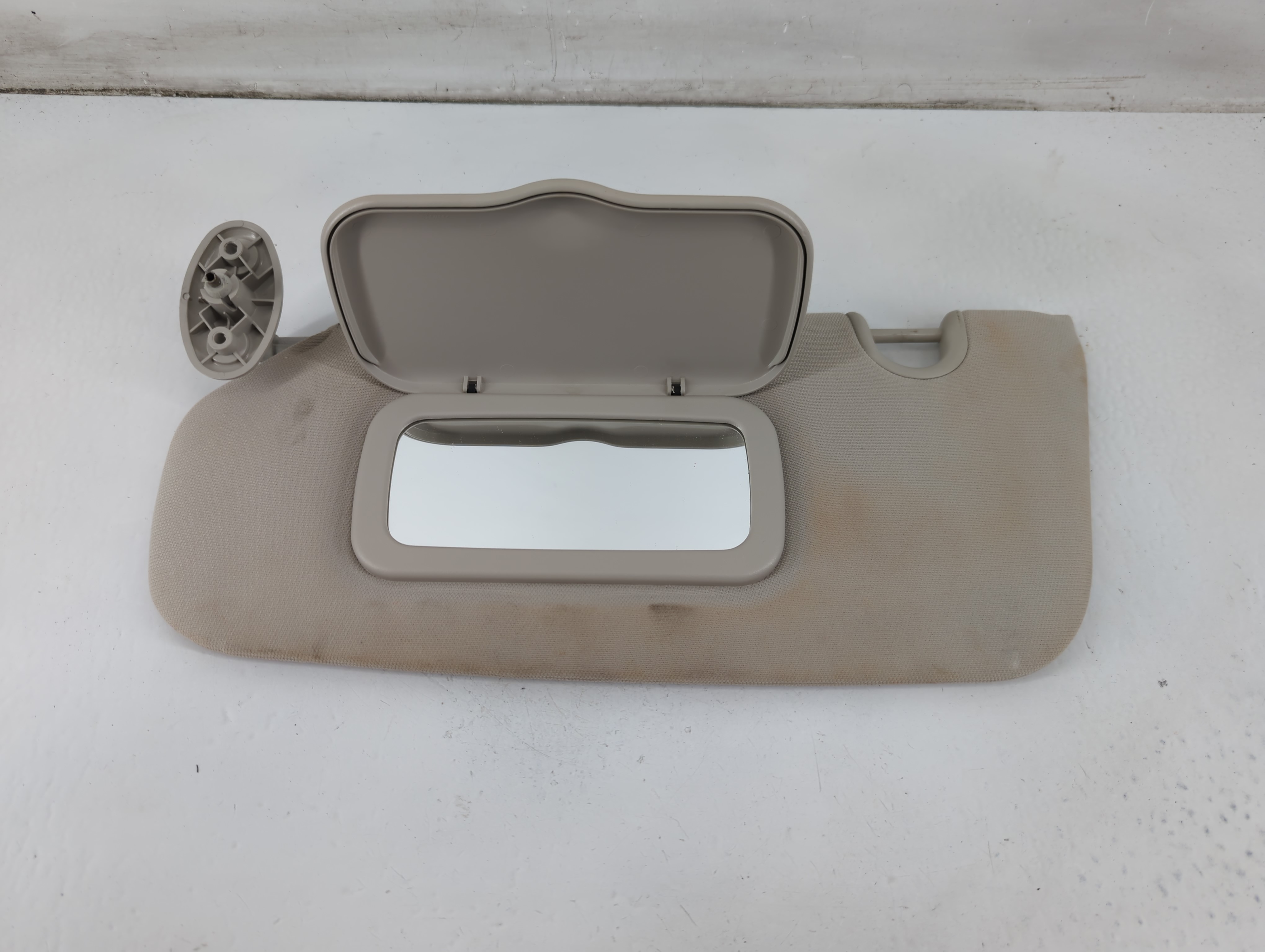 2010-2017 Jeep Patriot Driver Sun Visor Mirror Left Sunvisor Light Beige 1096821 - Oemusedautoparts1.com
