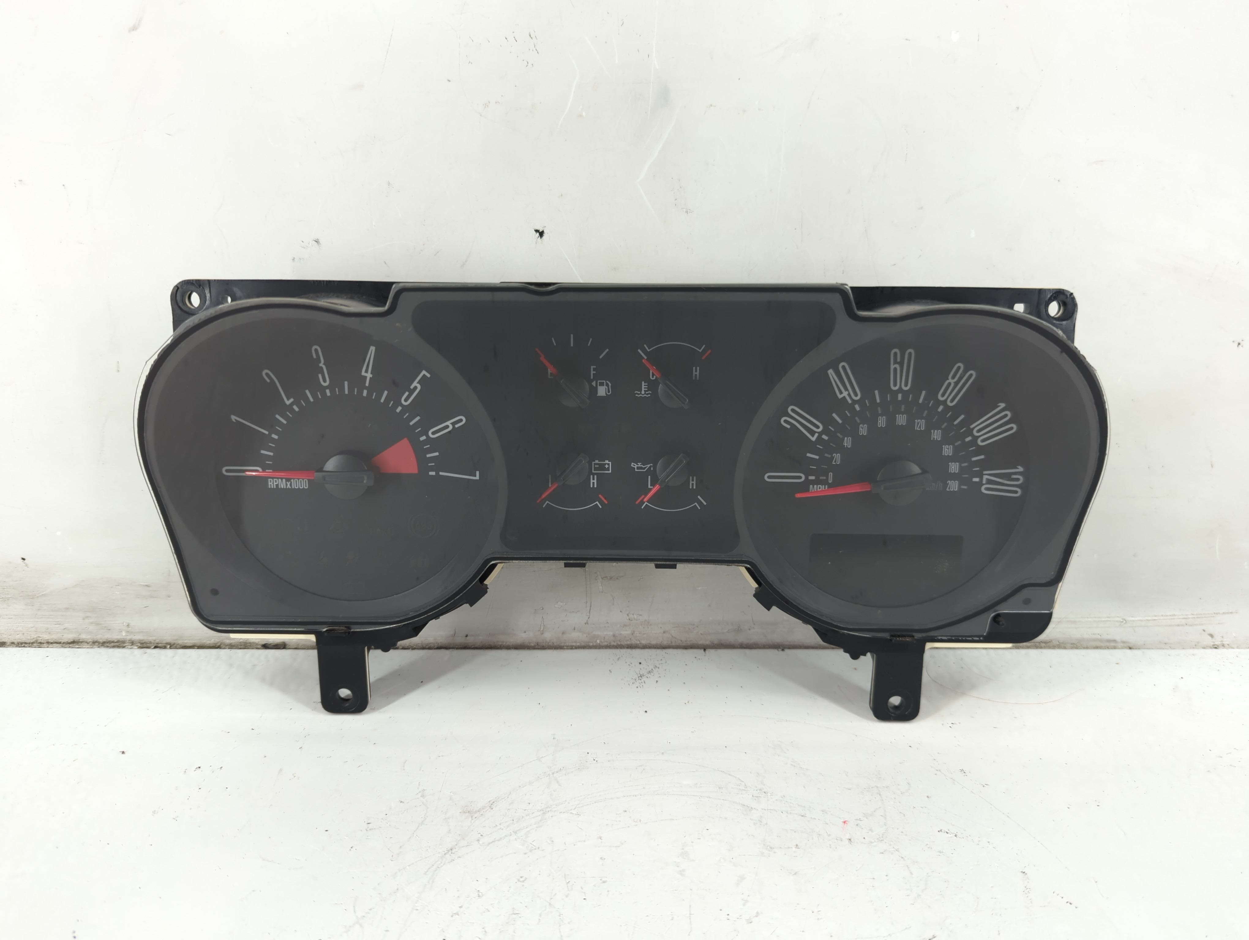 Picture of 2006-2006 Ford Mustang Speedometer Instrument Cluster Gauges 1096869