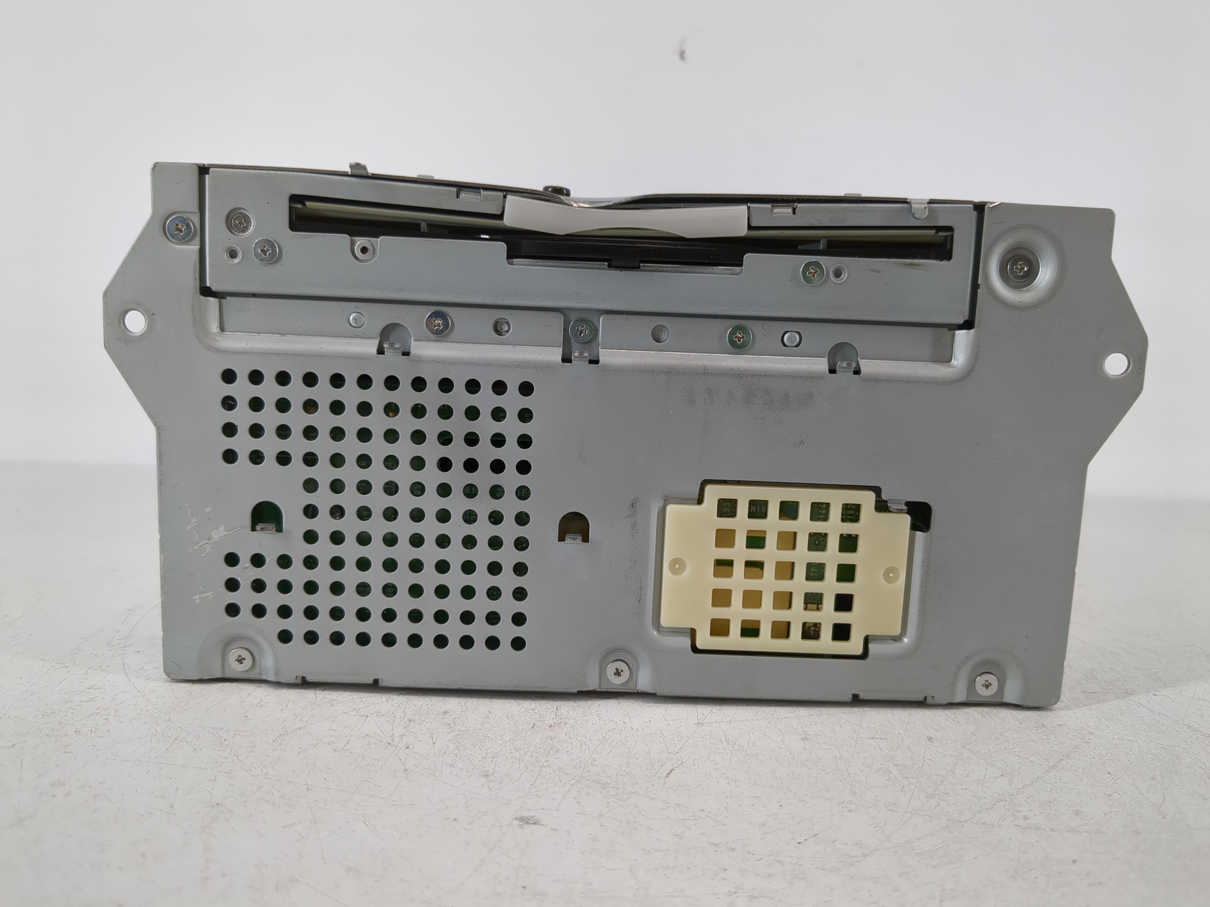 2010-2011 Nissan Maxima Am Fm Cd Player Radio Receiver 1096911 - Oemusedautoparts1.com