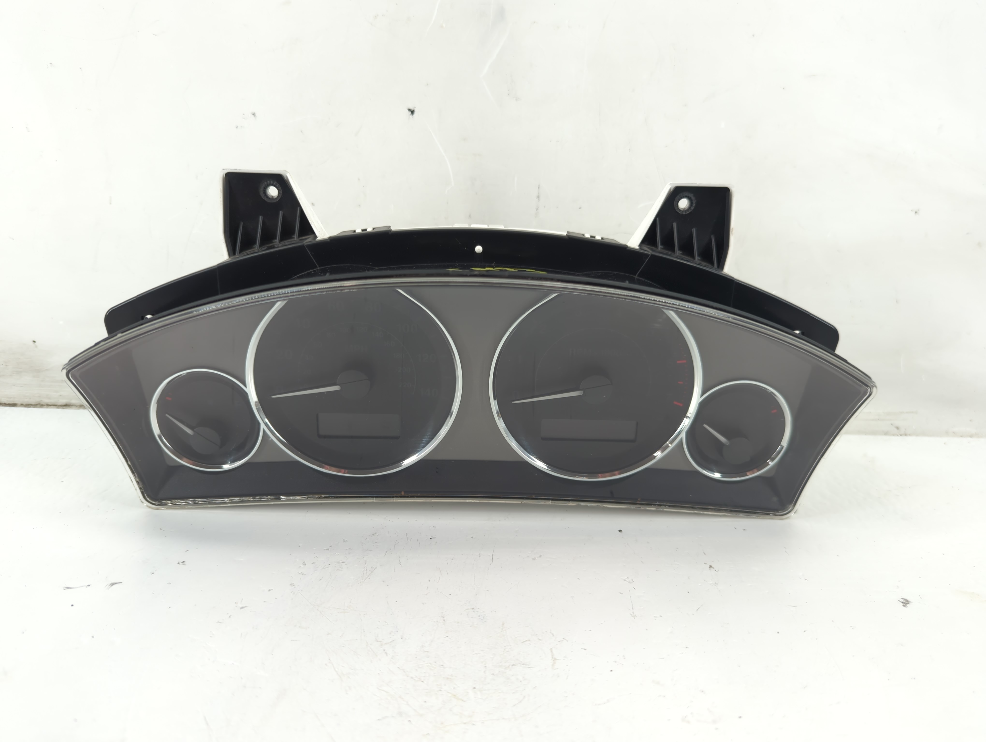 2008-2008 Jeep Commander Speedometer Instrument Cluster Gauges 1096932 - Oemusedautoparts1.com