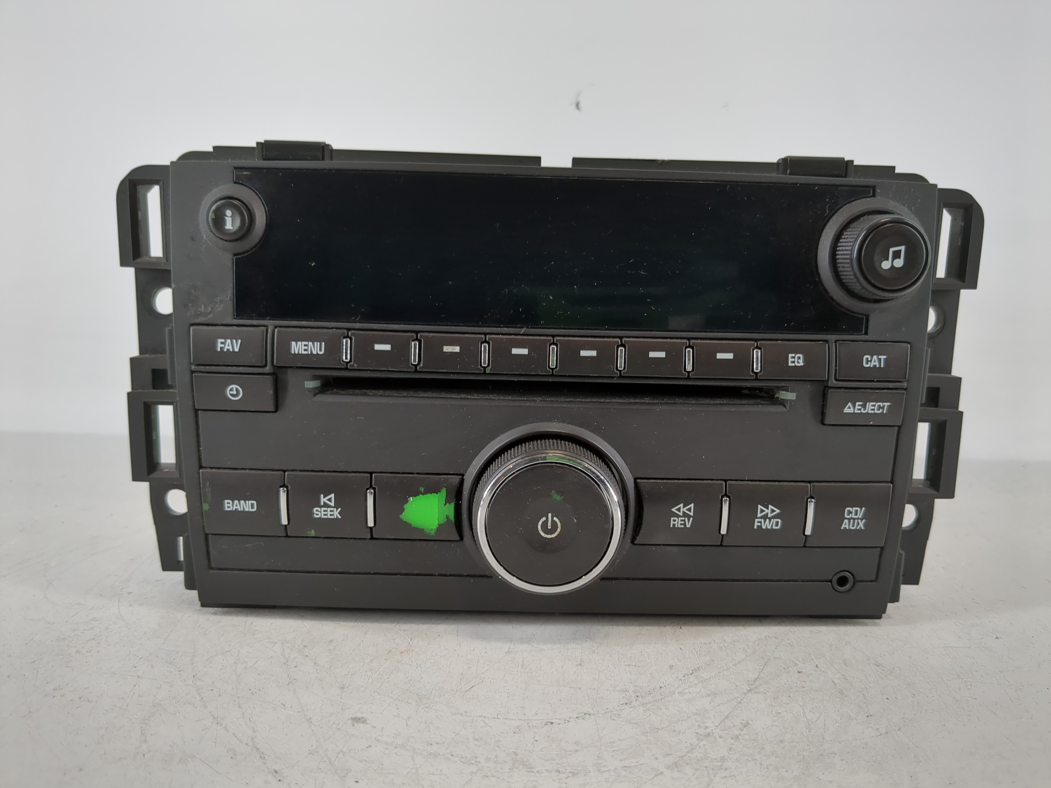 Chevrolet Traverse Am Fm Cd Player Radio Receiver 1096952 - Oemusedautoparts1.com