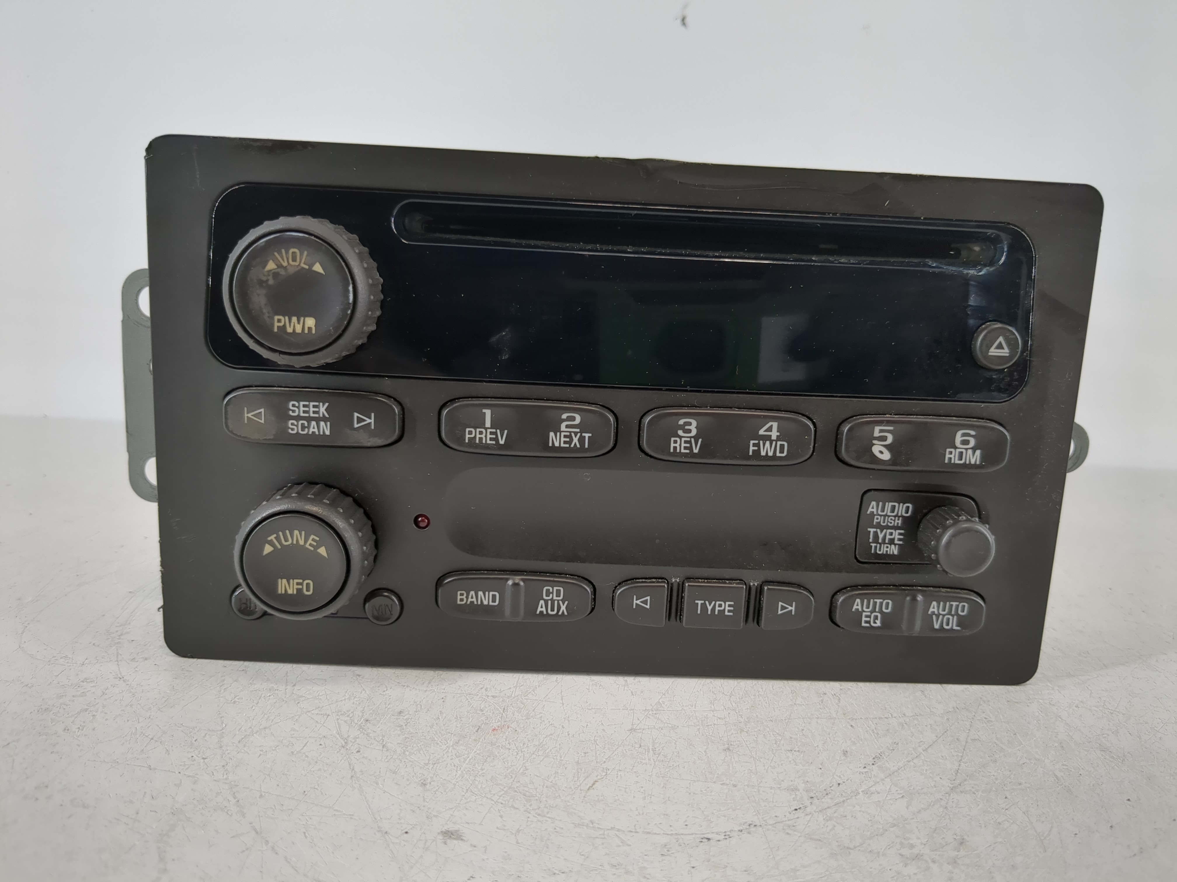 2005-2007 Chevrolet Silverado 1500 Am Fm Cd Player Radio Receiver 1096958 - Oemusedautoparts1.com