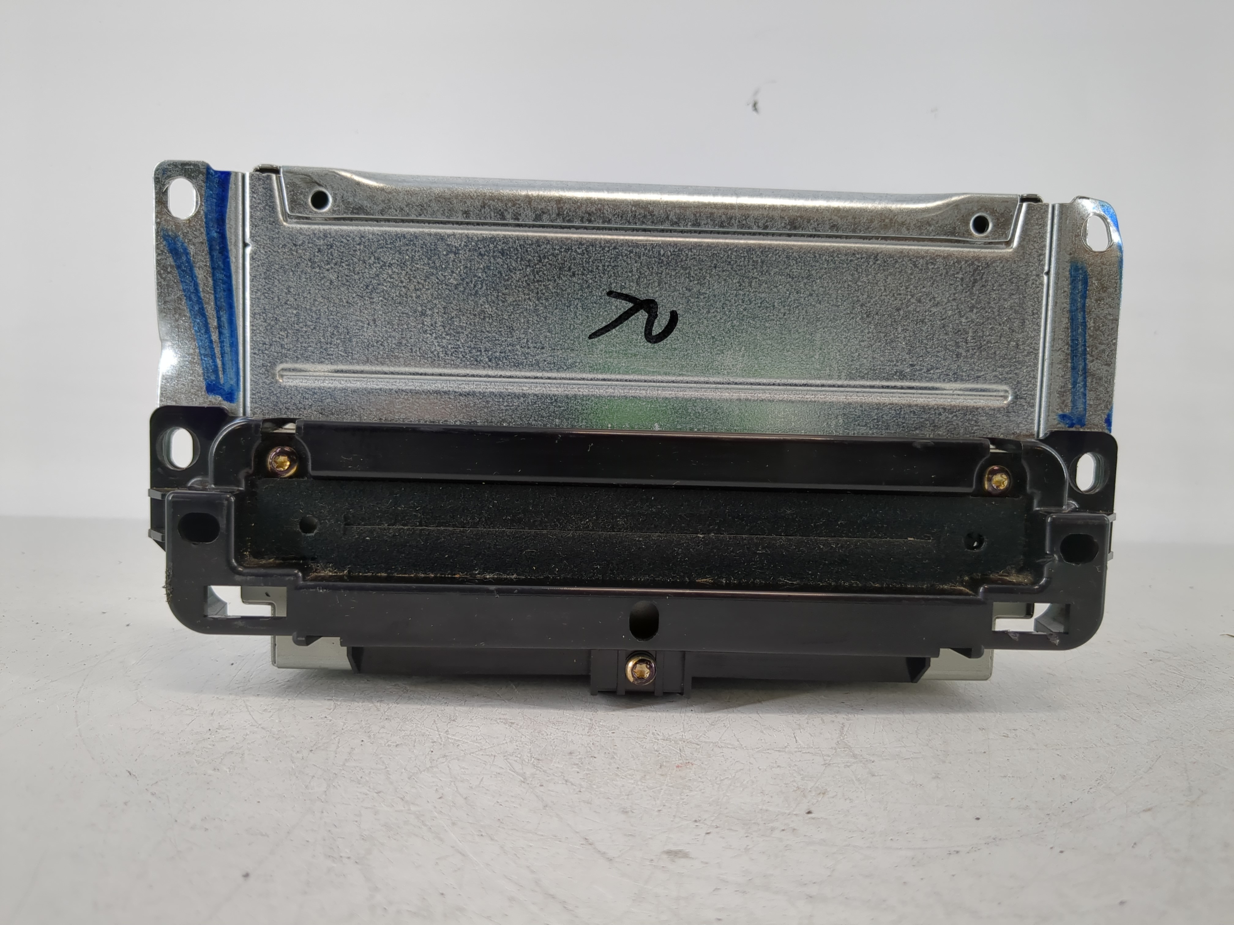 Dodge Journey Am Fm Cd Player Radio Receiver 1096988 - Oemusedautoparts1.com