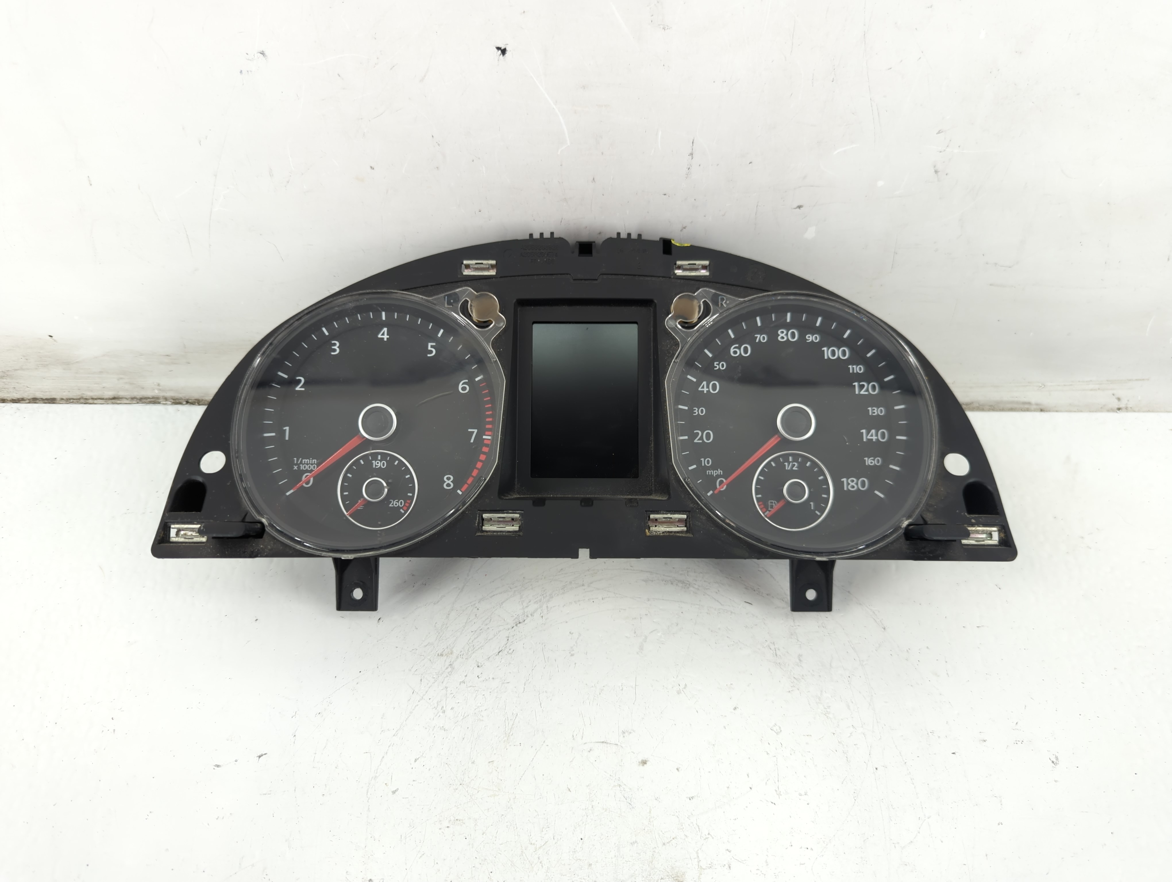 2009-2010 Volkswagen Cc Speedometer Instrument Cluster Gauges 1096998 - Oemusedautoparts1.com