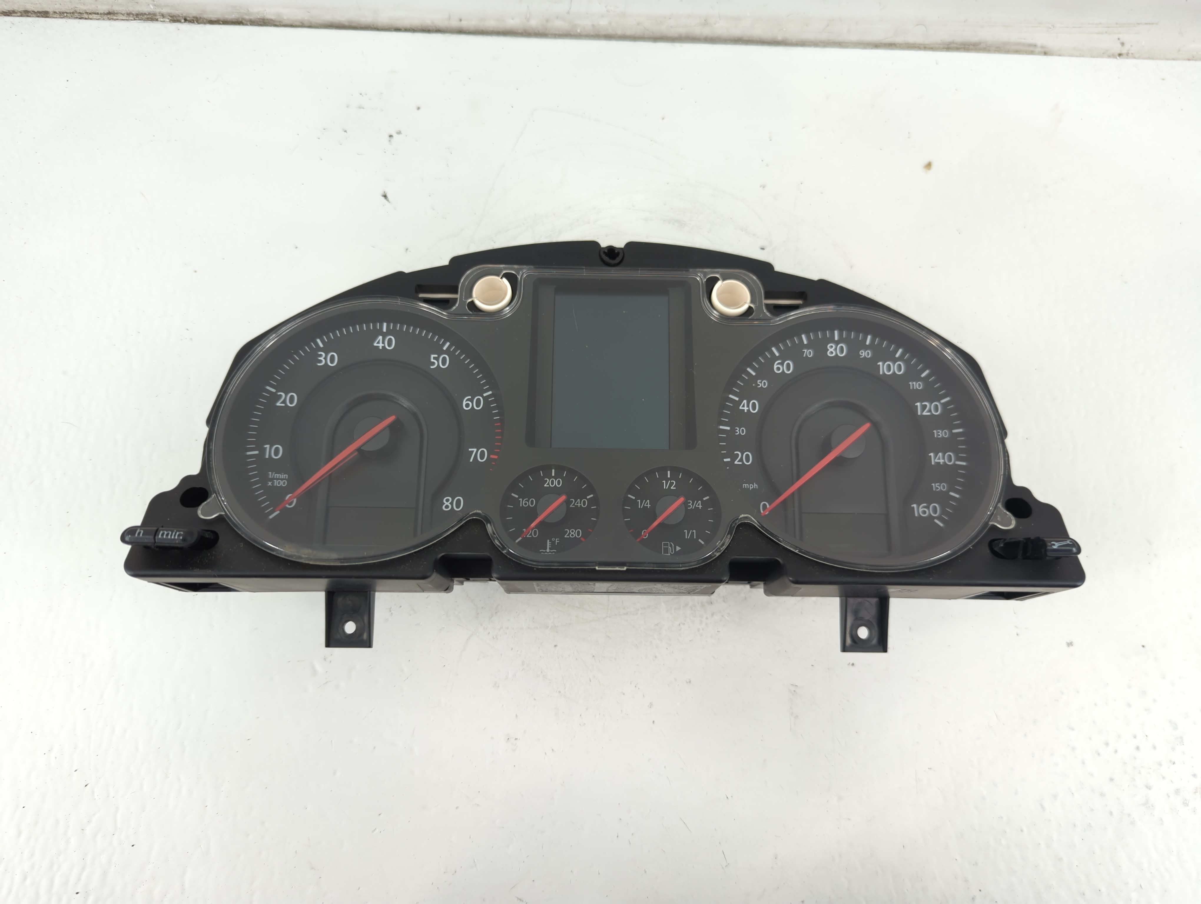 2008-2008 Volkswagen Passat Speedometer Instrument Cluster Gauges 1097021 - Oemusedautoparts1.com