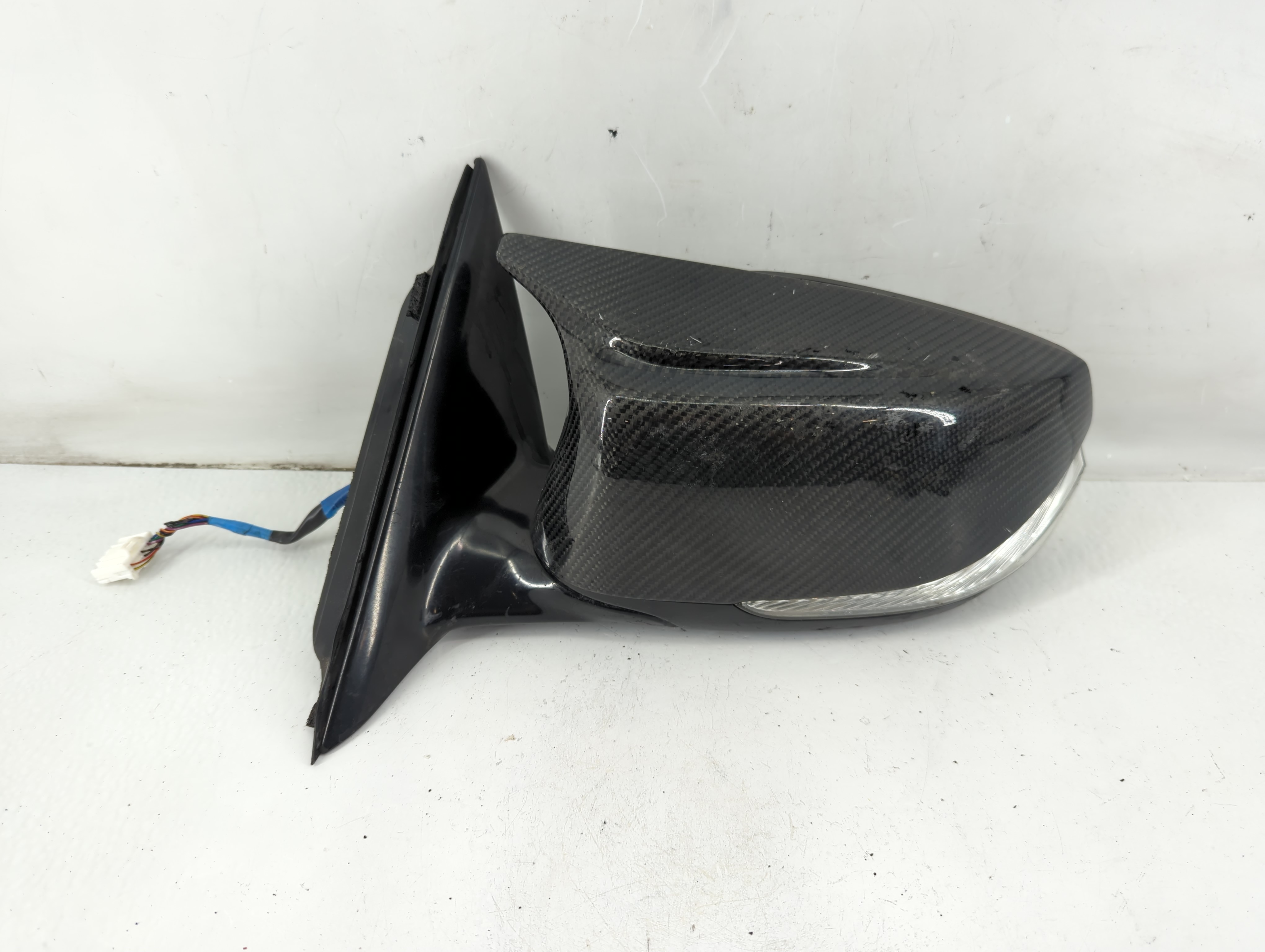 2016-2017 Infiniti Q50 Driver Left Side View Power Door Mirror Black 1097035 - Oemusedautoparts1.com