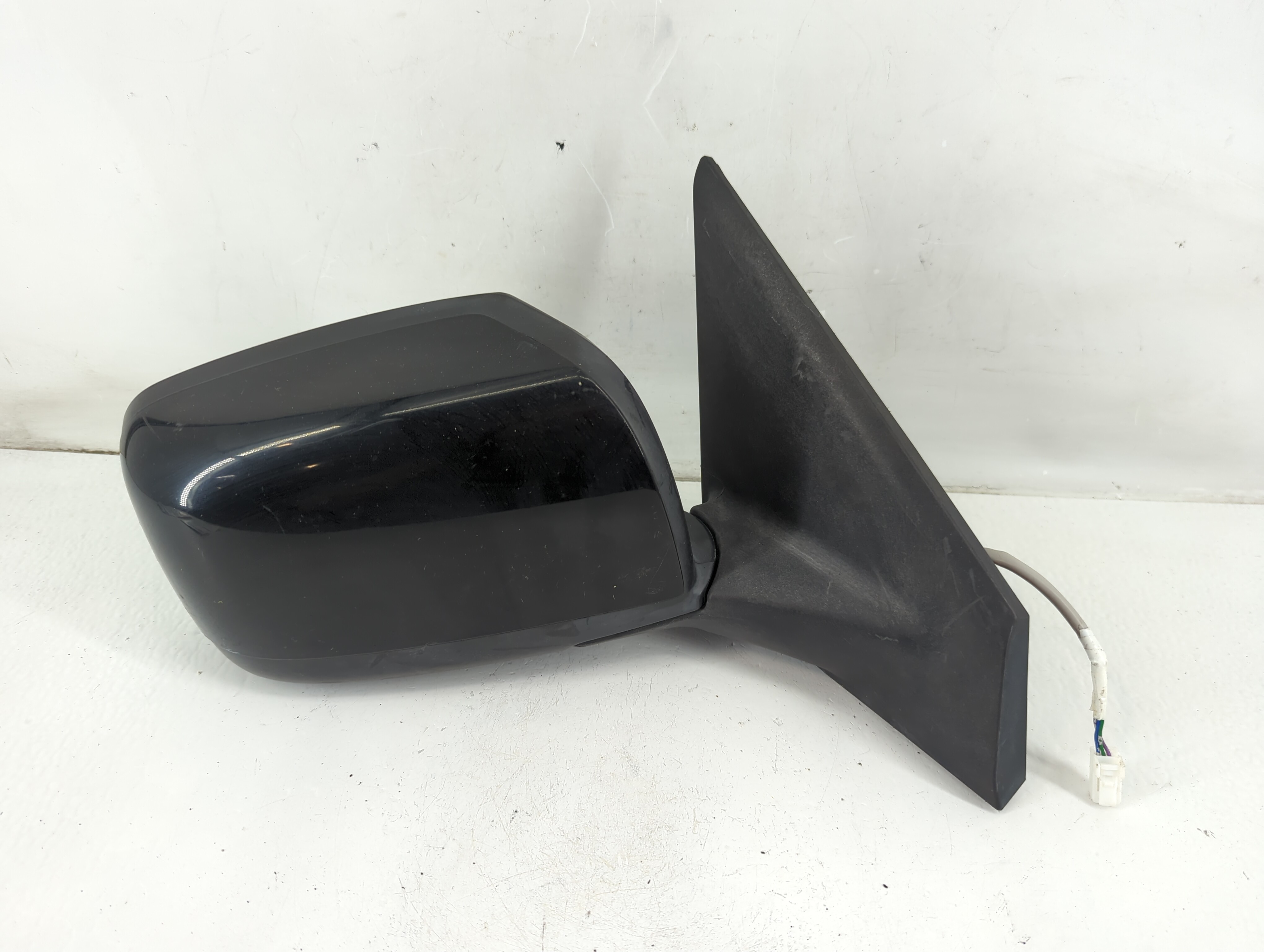 2008-2015 Nissan Rogue Passenger Right Side View Power Door Mirror Black 1097043 - Oemusedautoparts1.com