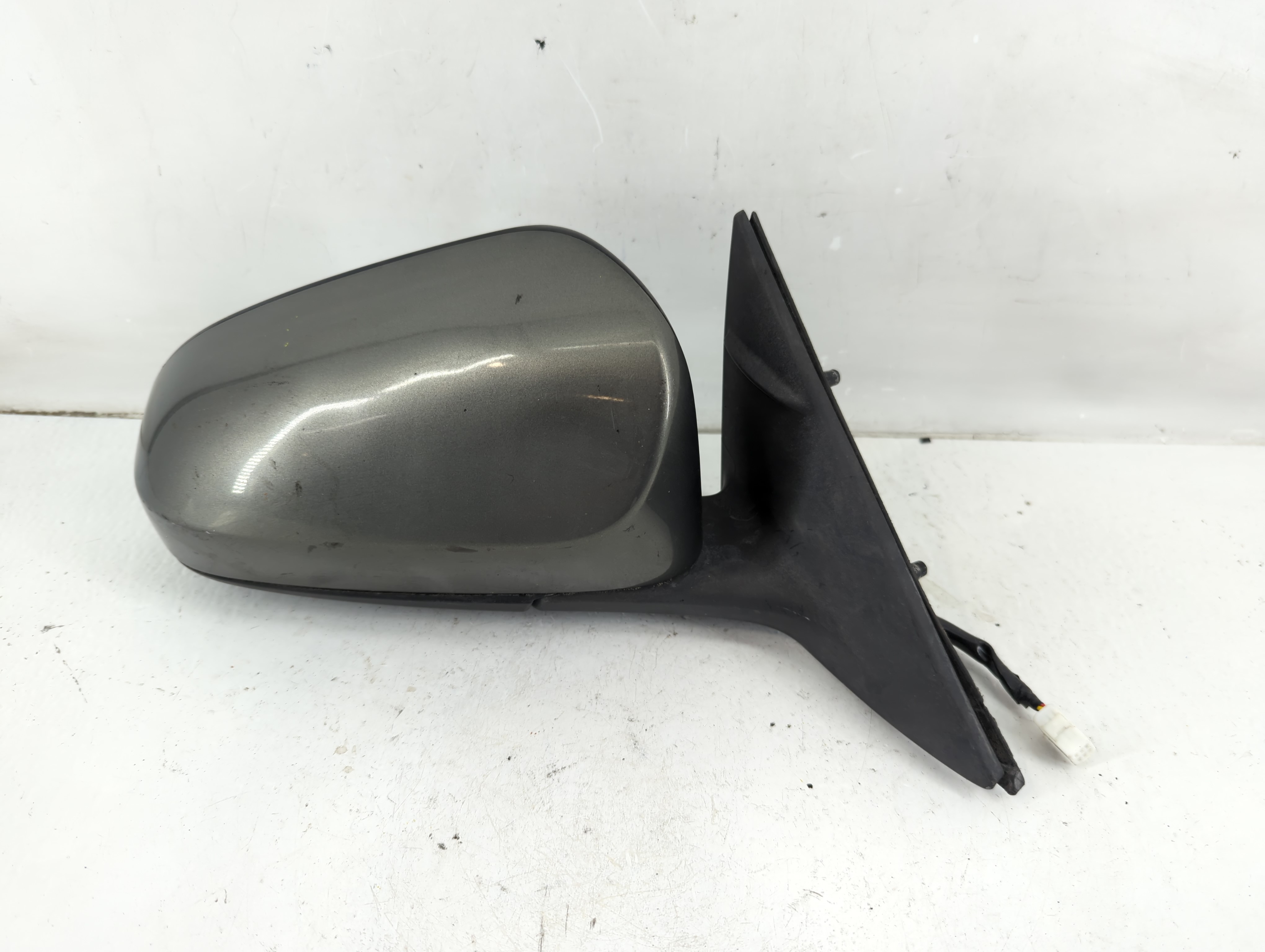 2012-2014 Toyota Camry Passenger Right Side View Power Door Mirror 1097049 - Oemusedautoparts1.com