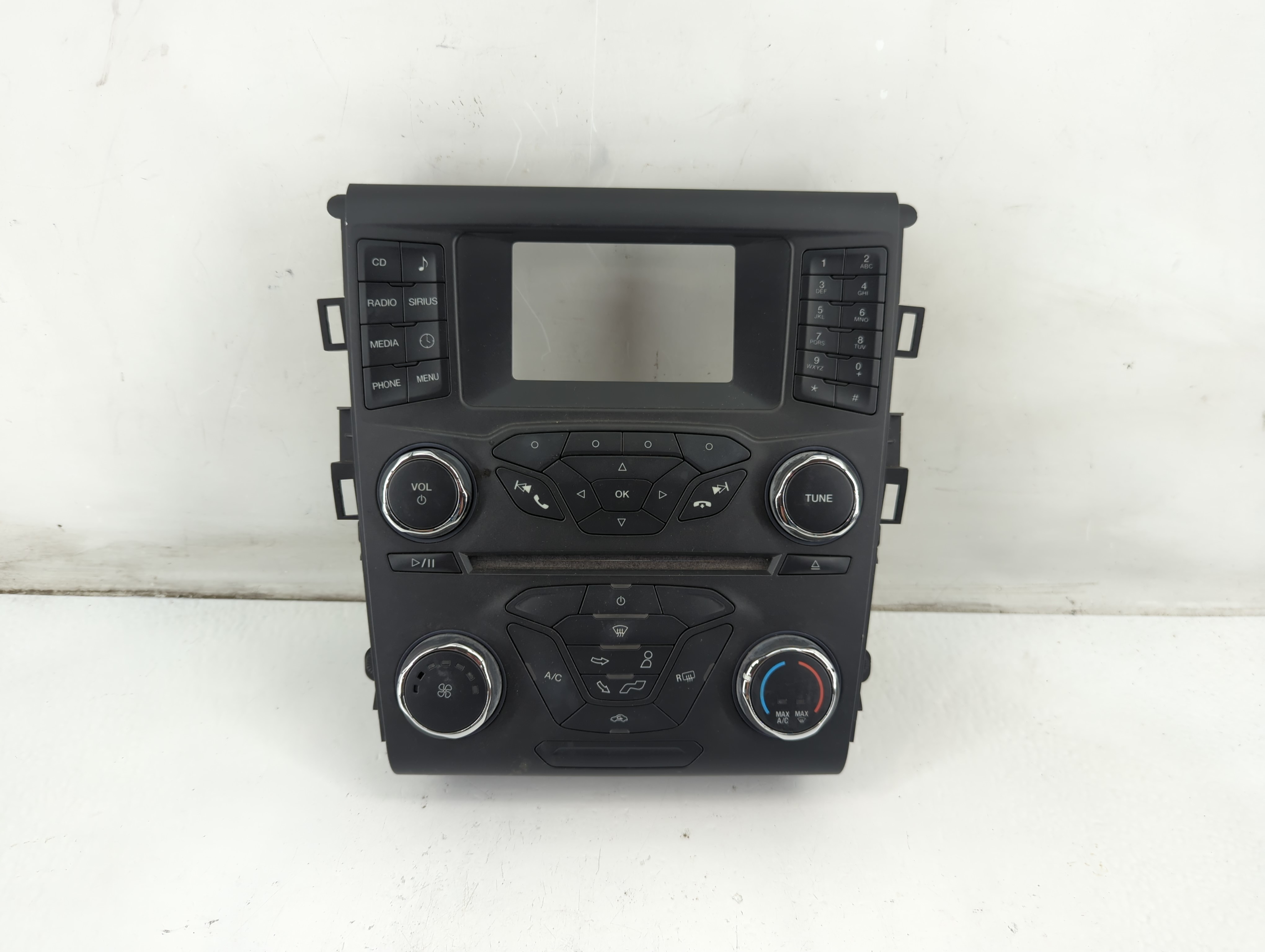 2016-2016 Ford Fusion Am Fm Cd Player Radio Receiver 1097093 - Oemusedautoparts1.com