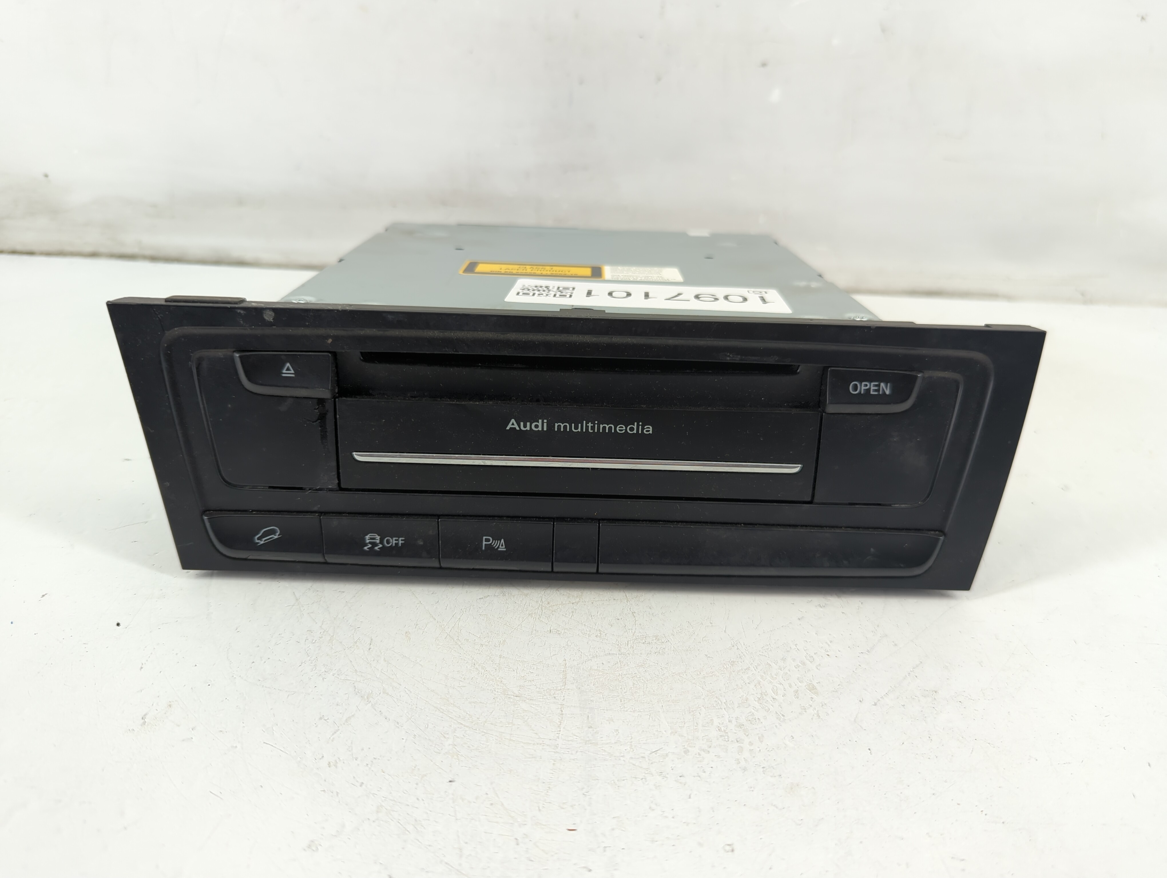2011-2017 Audi Q5 Am Fm Cd Player Radio Receiver 1097101 - Oemusedautoparts1.com