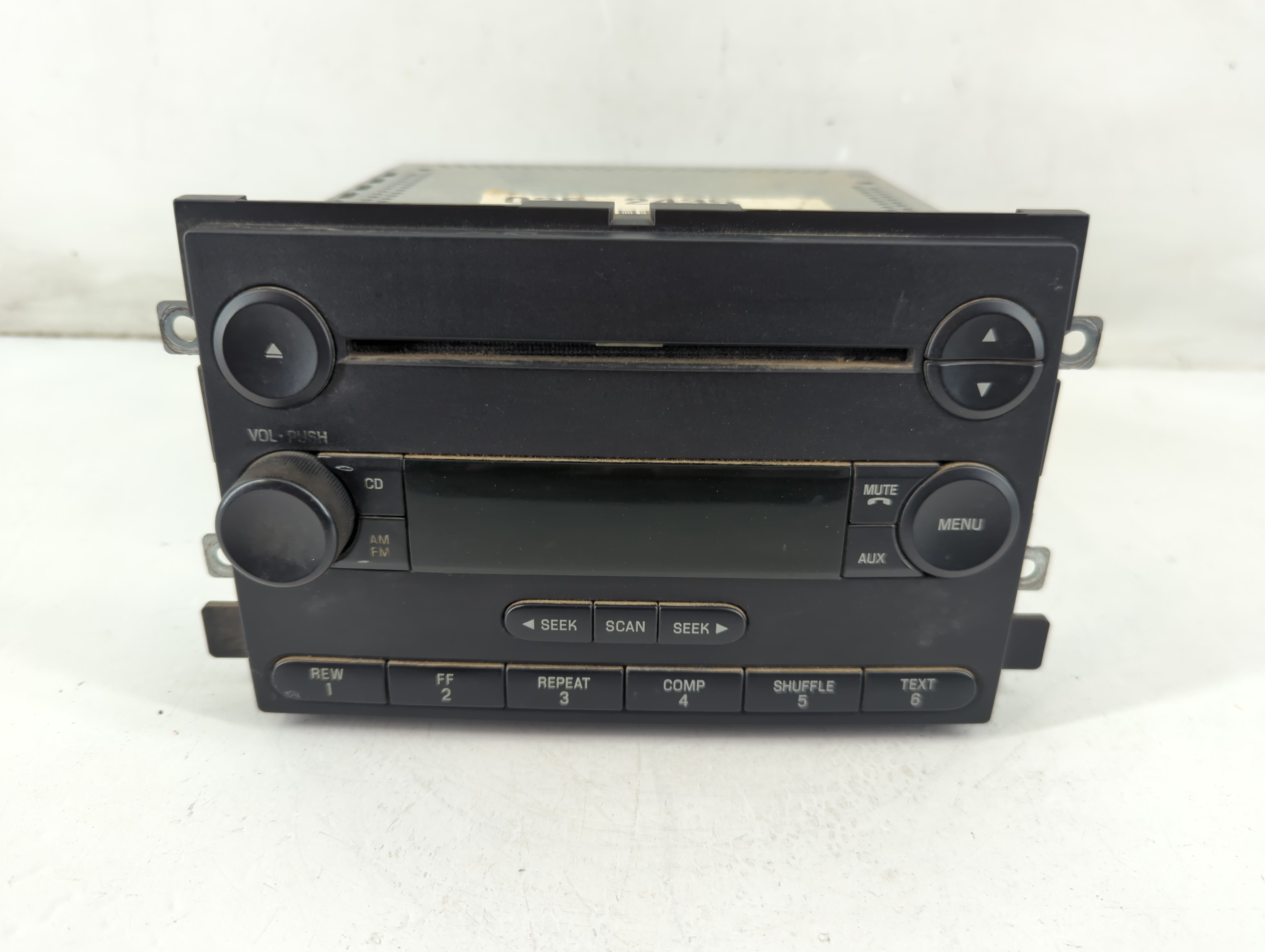 2005-2006 Ford F-150 Am Fm Cd Player Radio Receiver 1097103 - Oemusedautoparts1.com