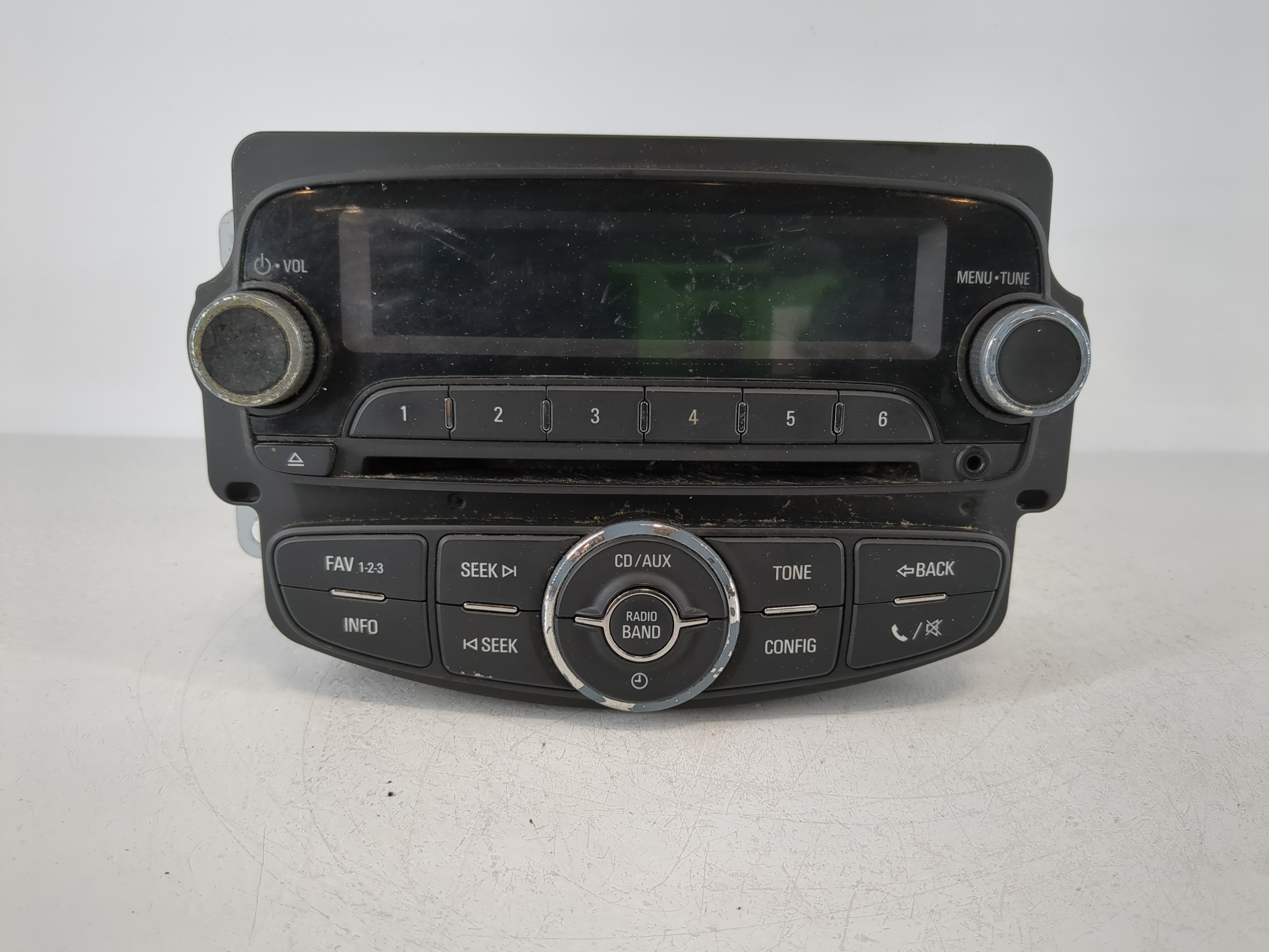 2012-2012 Chevrolet Sonic Am Fm Cd Player Radio Receiver 1097135 - Oemusedautoparts1.com
