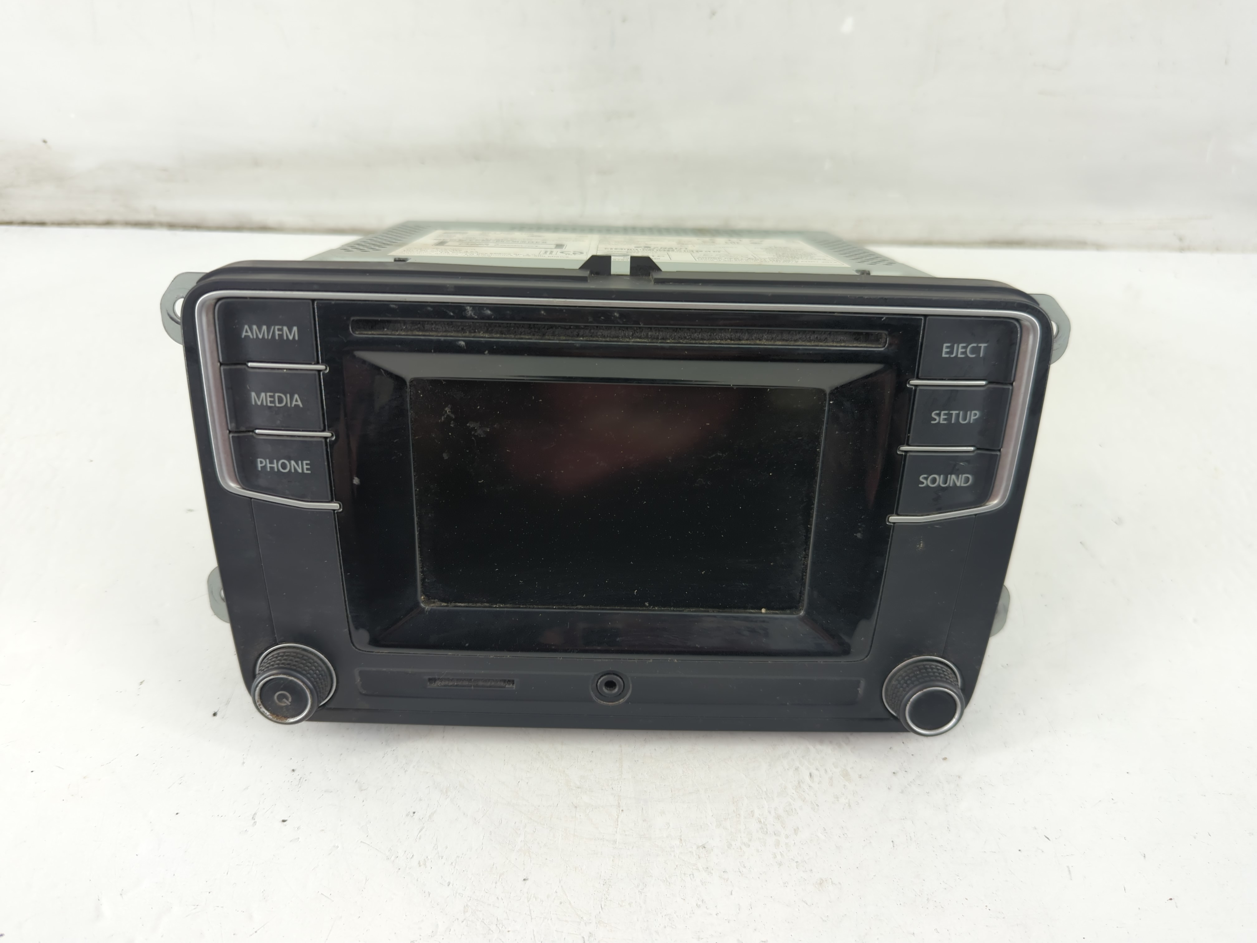 2016-2017 Volkswagen Jetta Am Fm Cd Player Radio Receiver 1097146 - Oemusedautoparts1.com