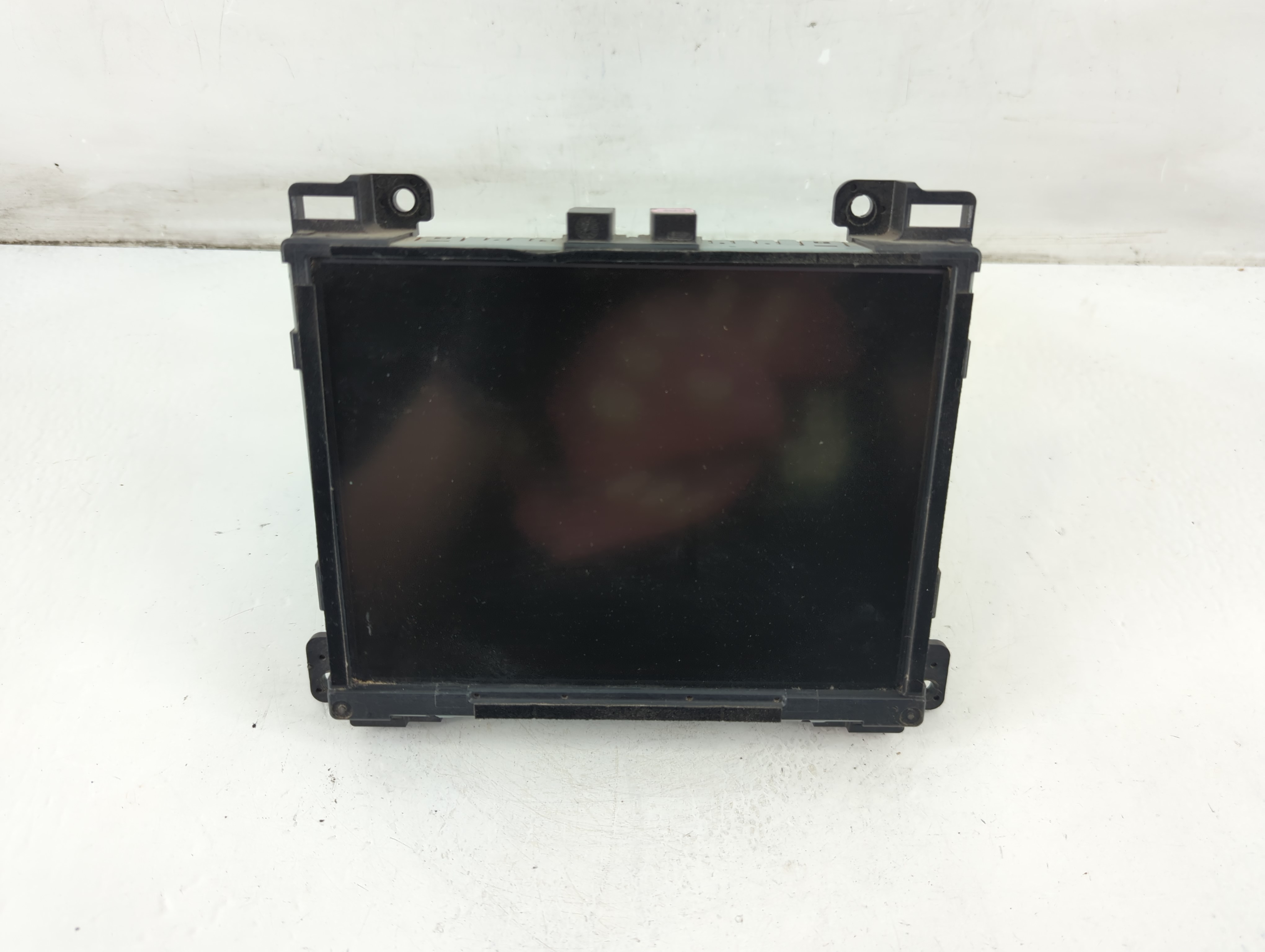 2016-2016 Chrysler 300 Am Fm Cd Player Radio Receiver 1097147 - Oemusedautoparts1.com