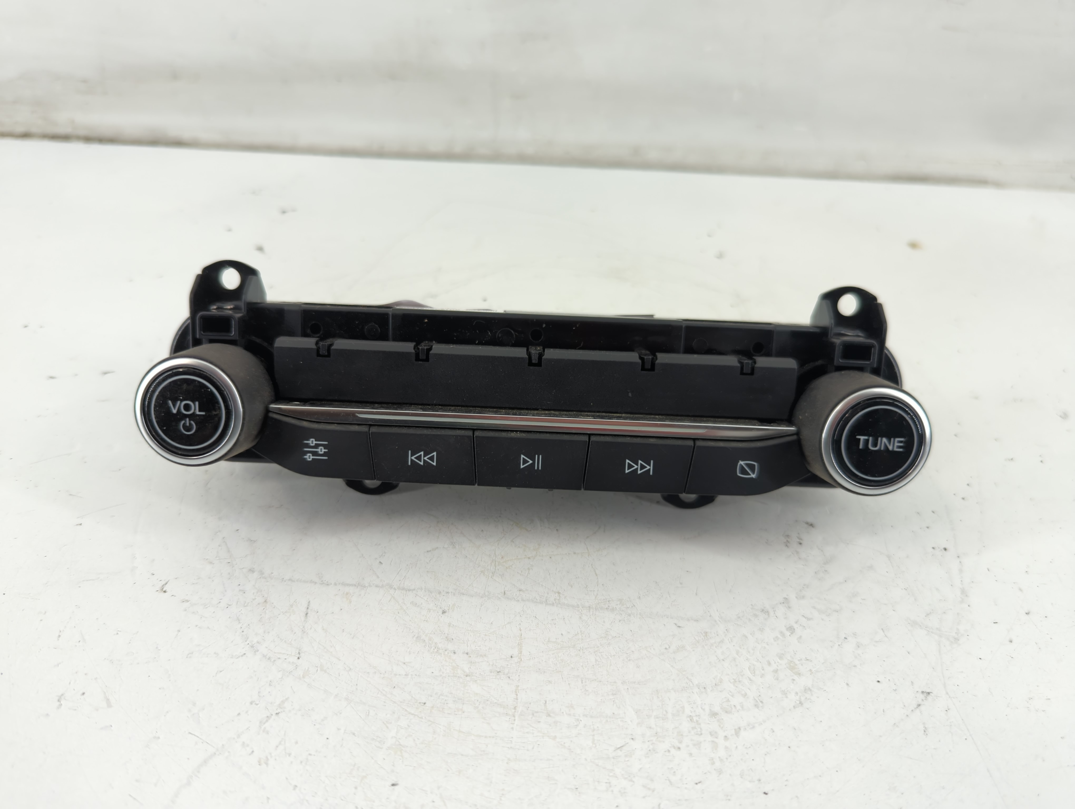 2018-2020 Ford Ecosport Am Fm Cd Player Radio Receiver 1097173 - Oemusedautoparts1.com