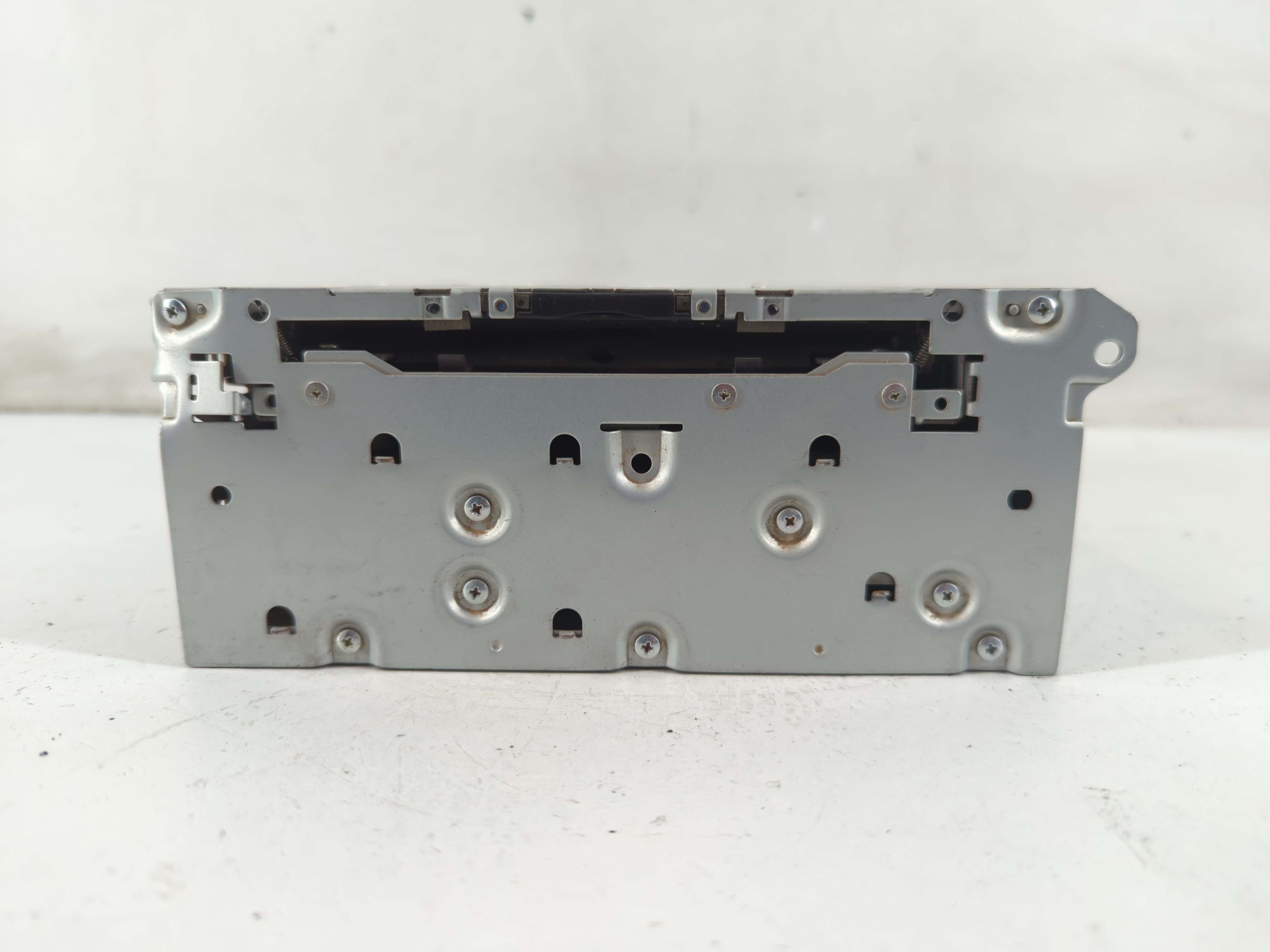 2014-2015 Infiniti Q50 Am Fm Cd Player Radio Receiver 1097186 - Oemusedautoparts1.com